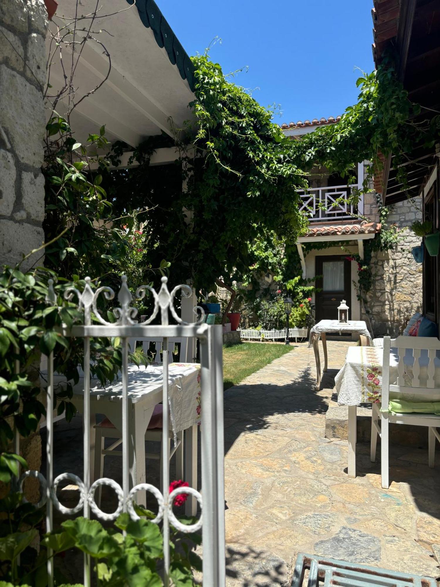 Guest house Tasdelen 4*