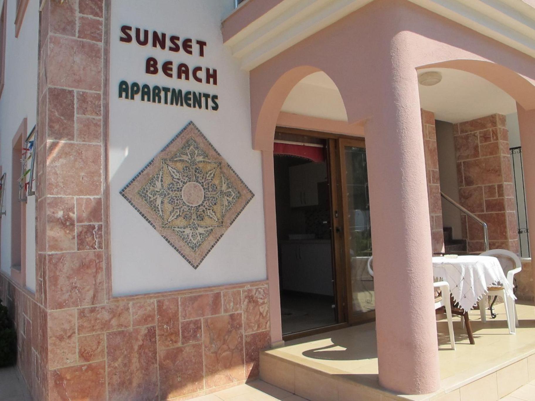 Sunset Aparthotel *