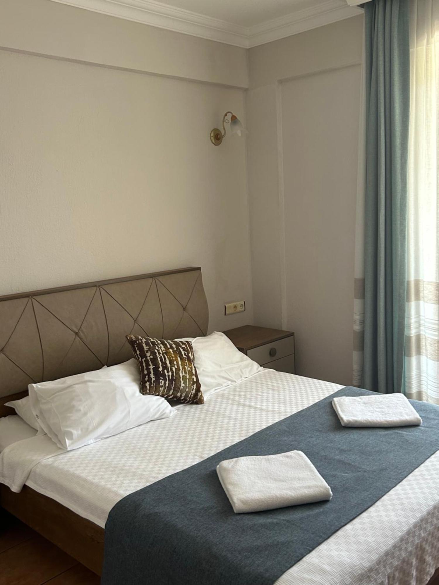 Danlin Hotel 2*