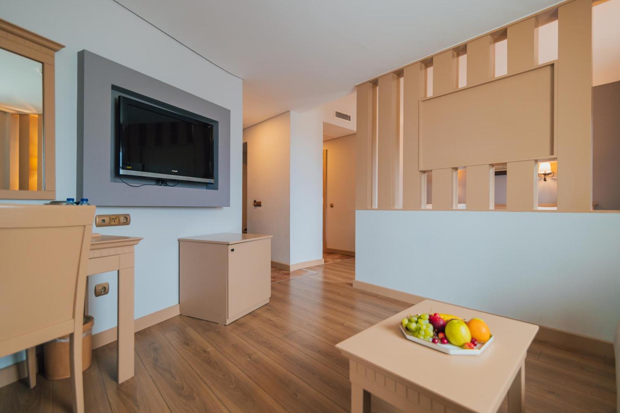 Hotel Usta Park 4*