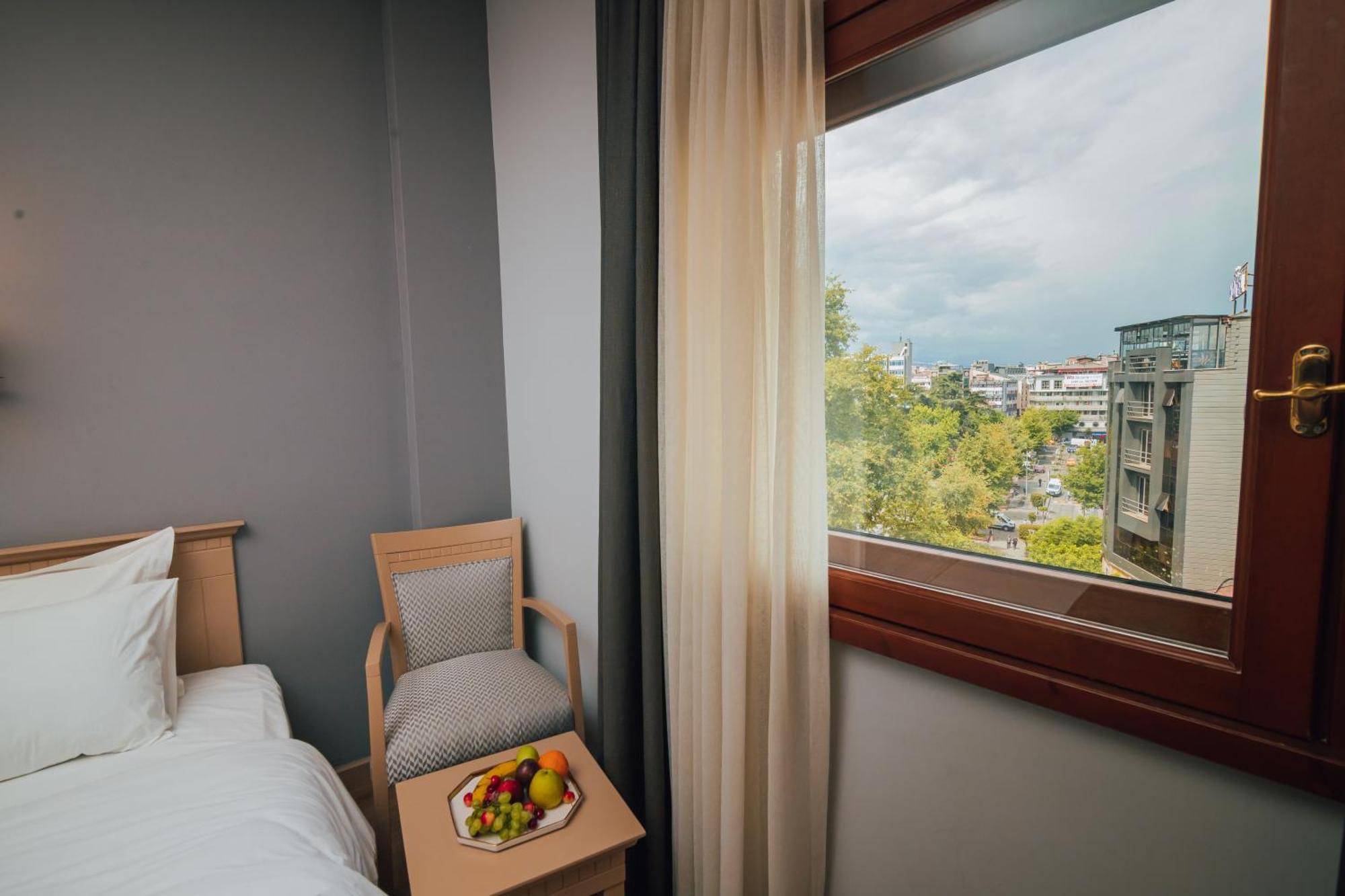 Usta Park Hotel 4*