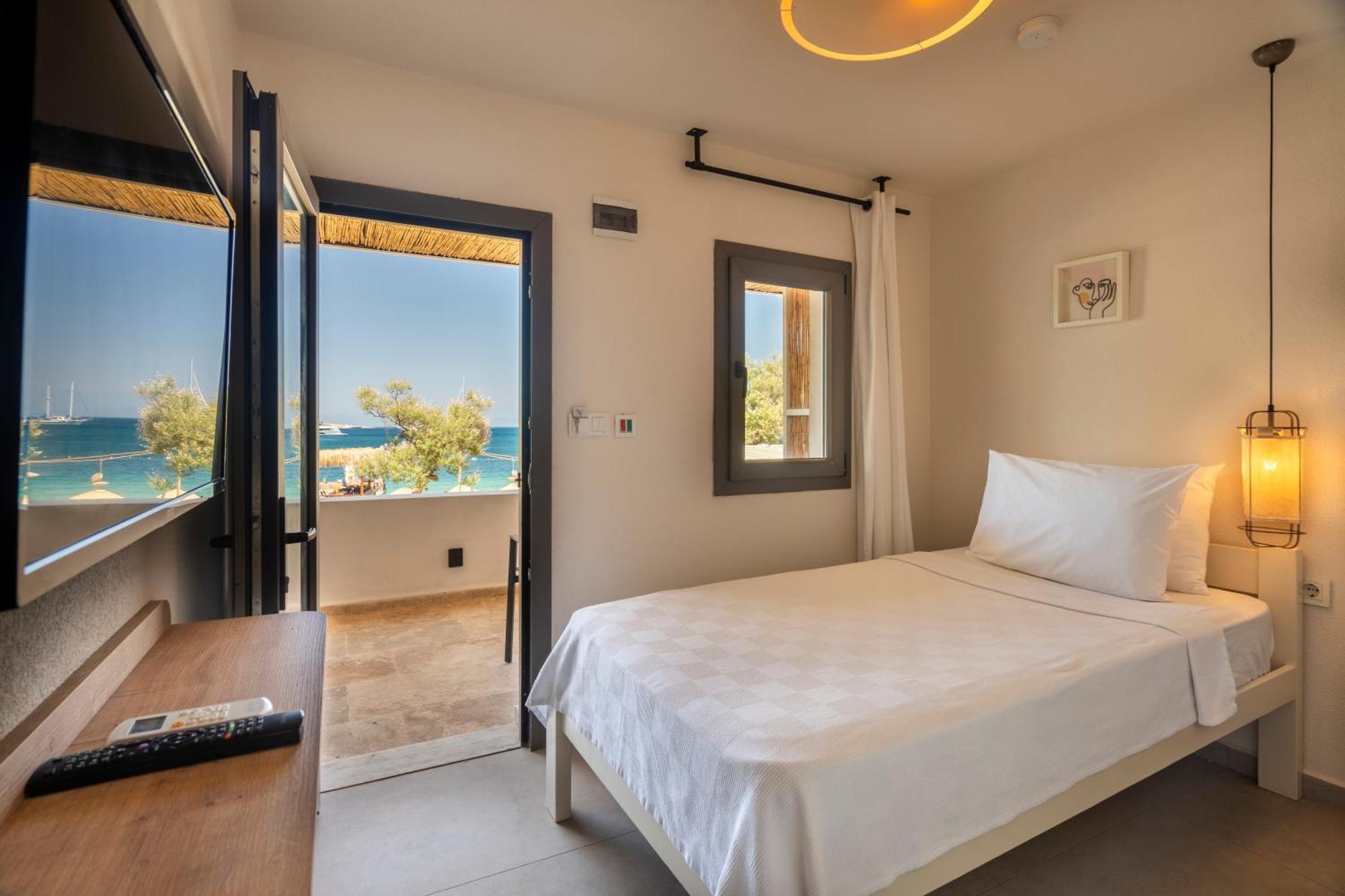 Hotel Daphnis 3*