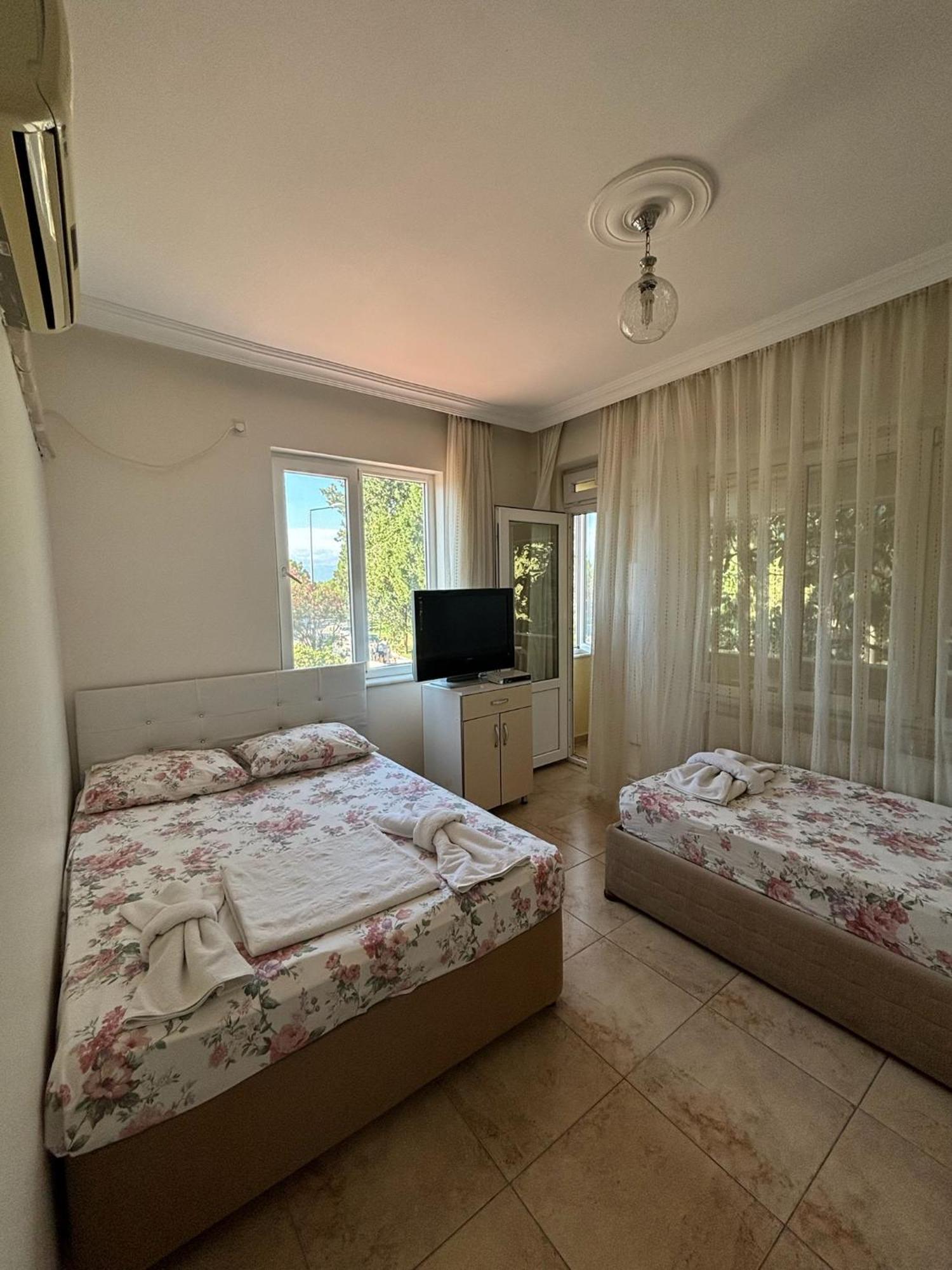 Cicek Aile Guest house Burhaniye
