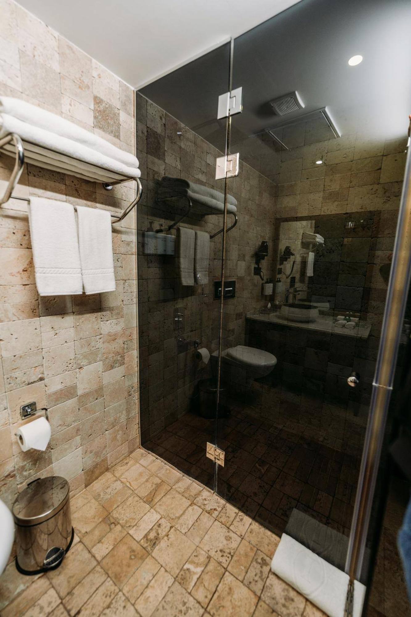 Hotel Doors Urla &