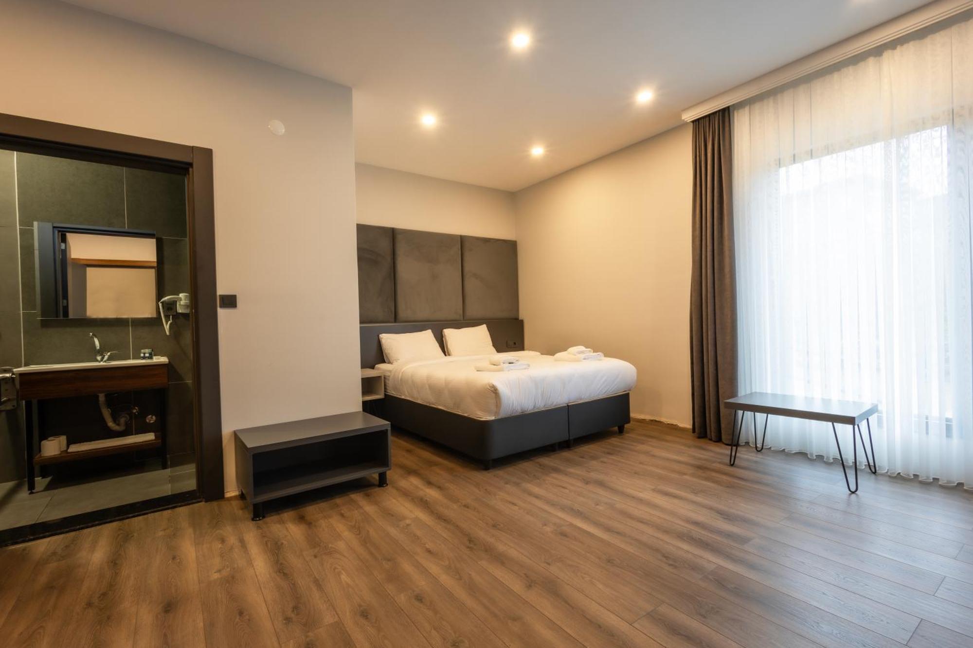 Santana Hotel
