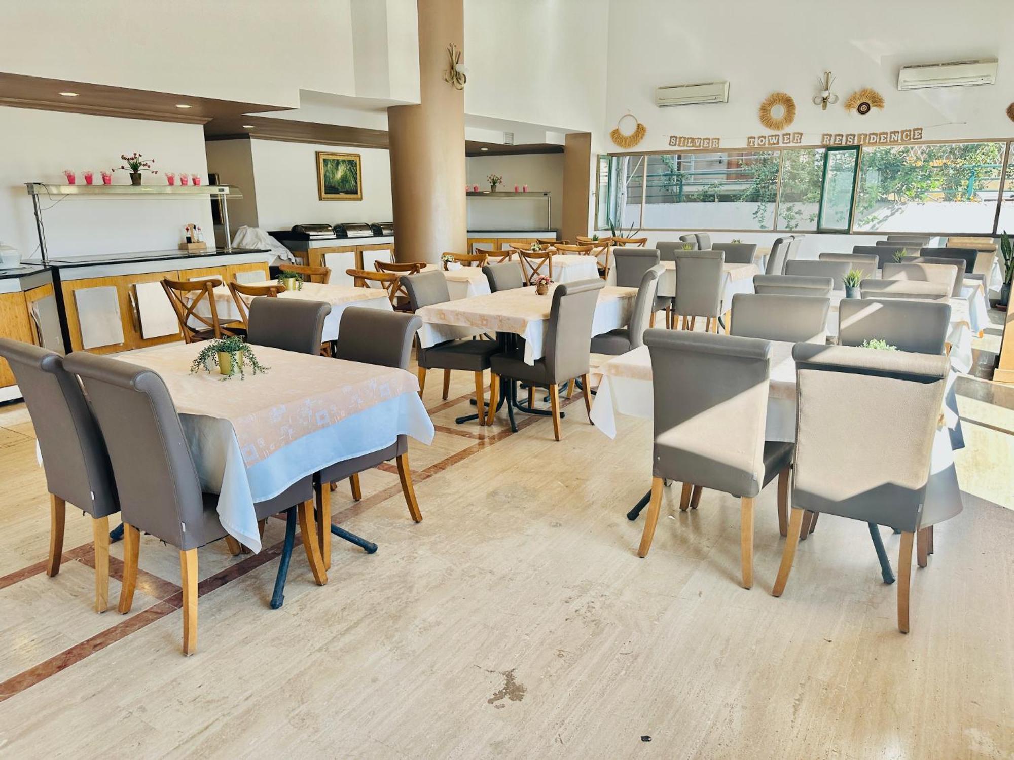 Aparthotel Silver Tower