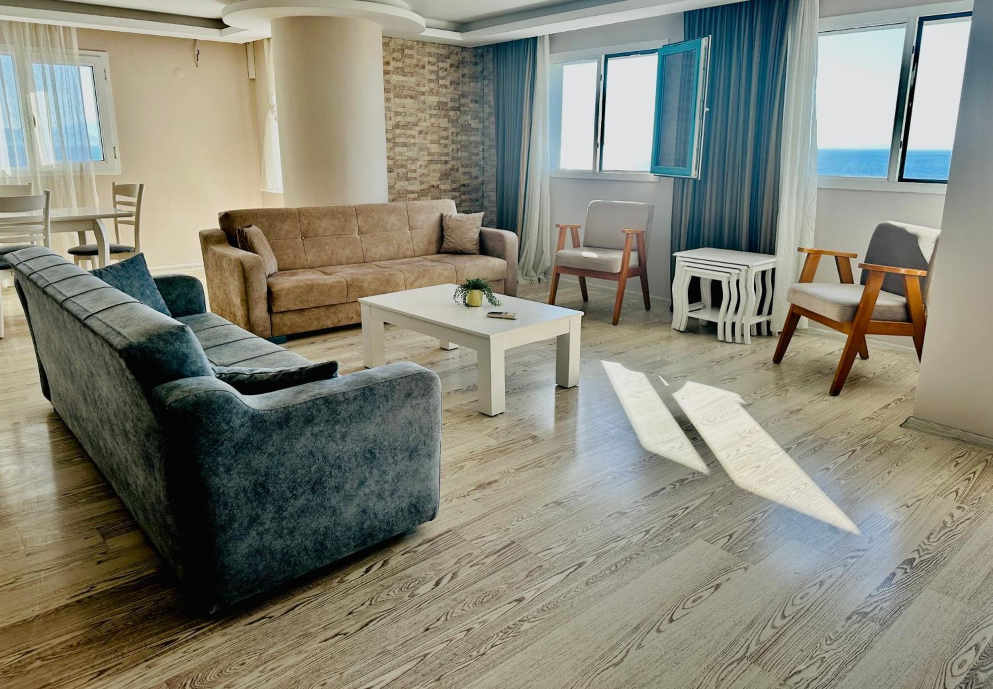 Silver Tower Aparthotel
