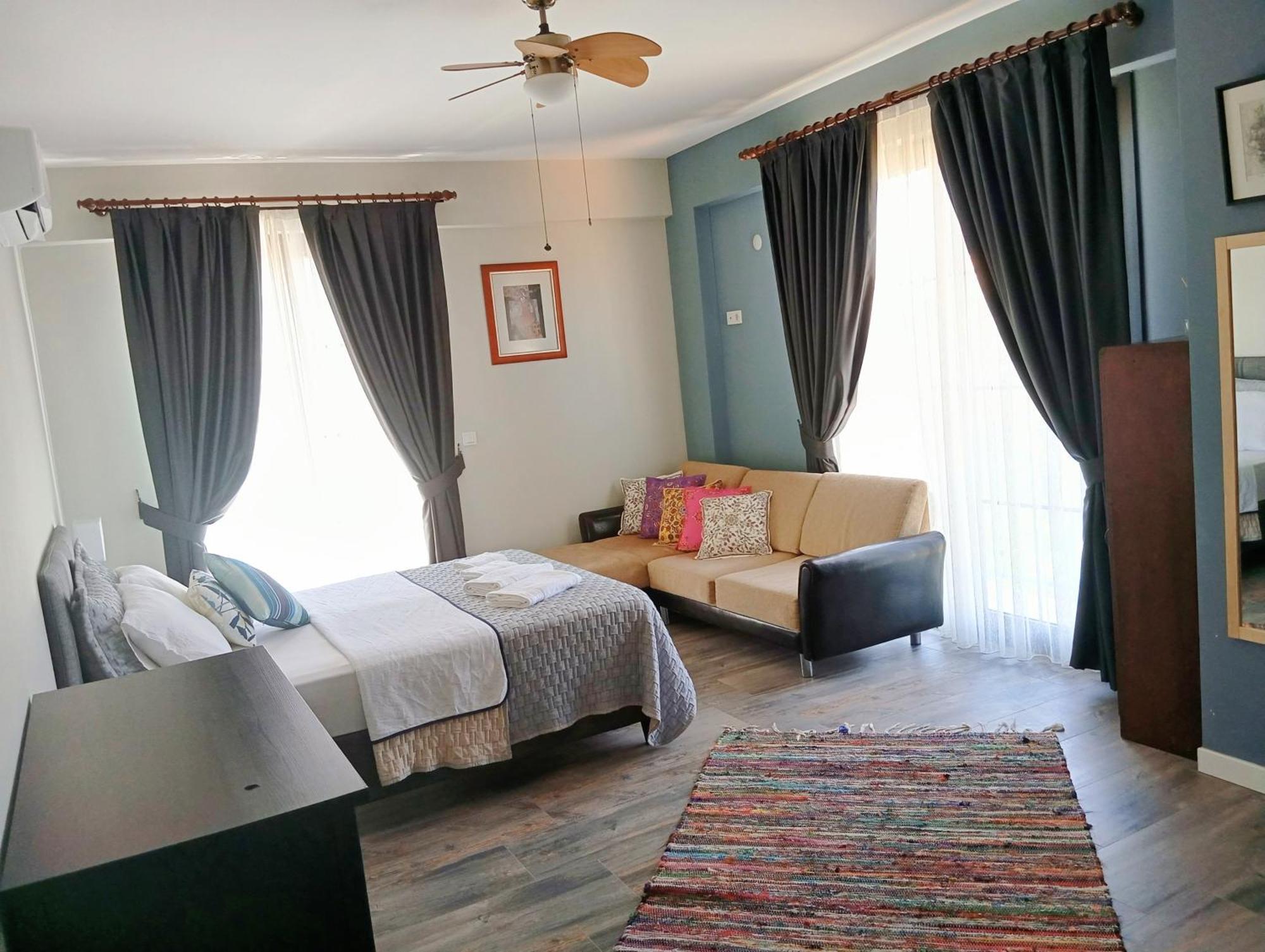 Mila's Homestay *