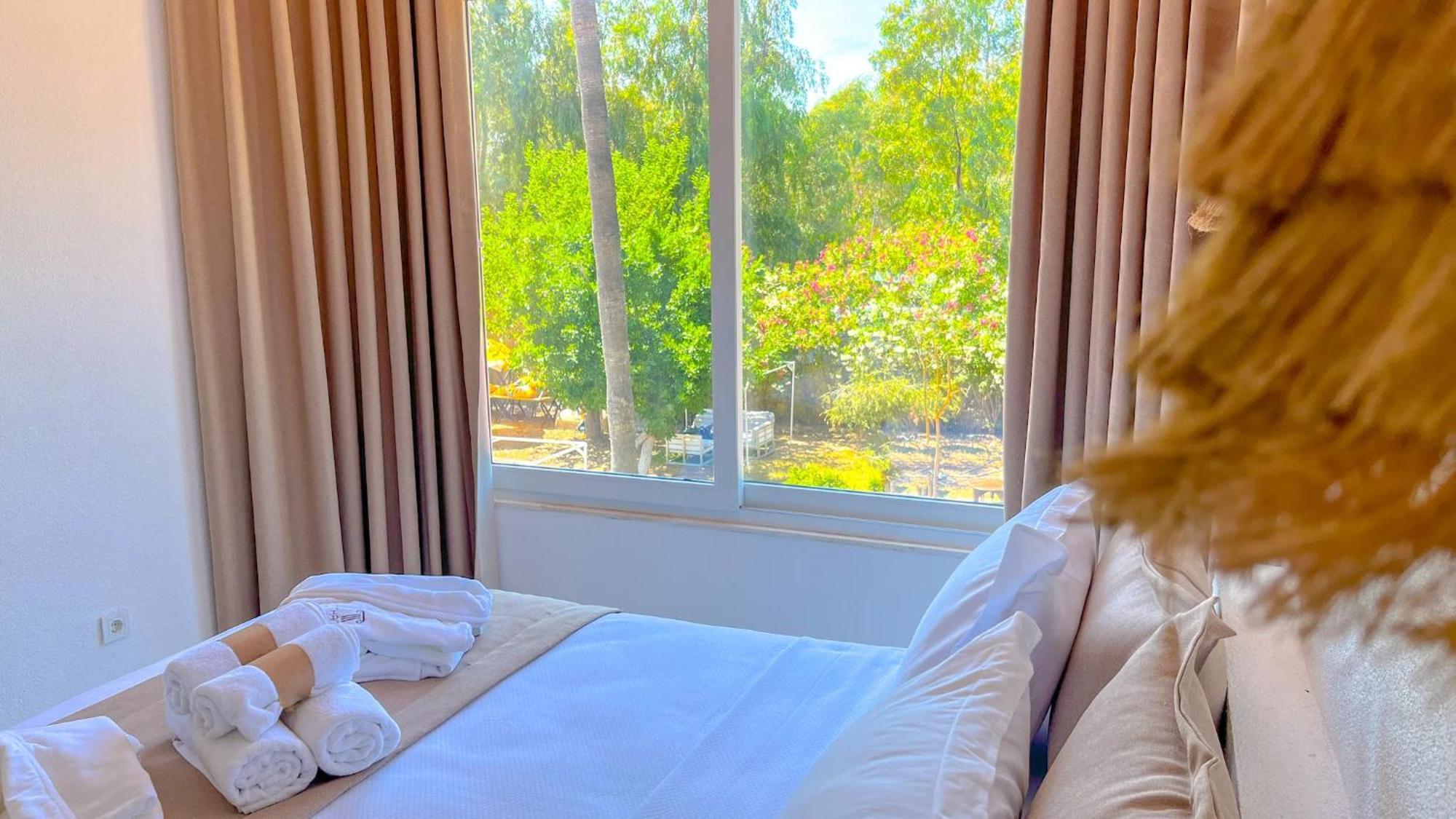 Hotel Thanos *
