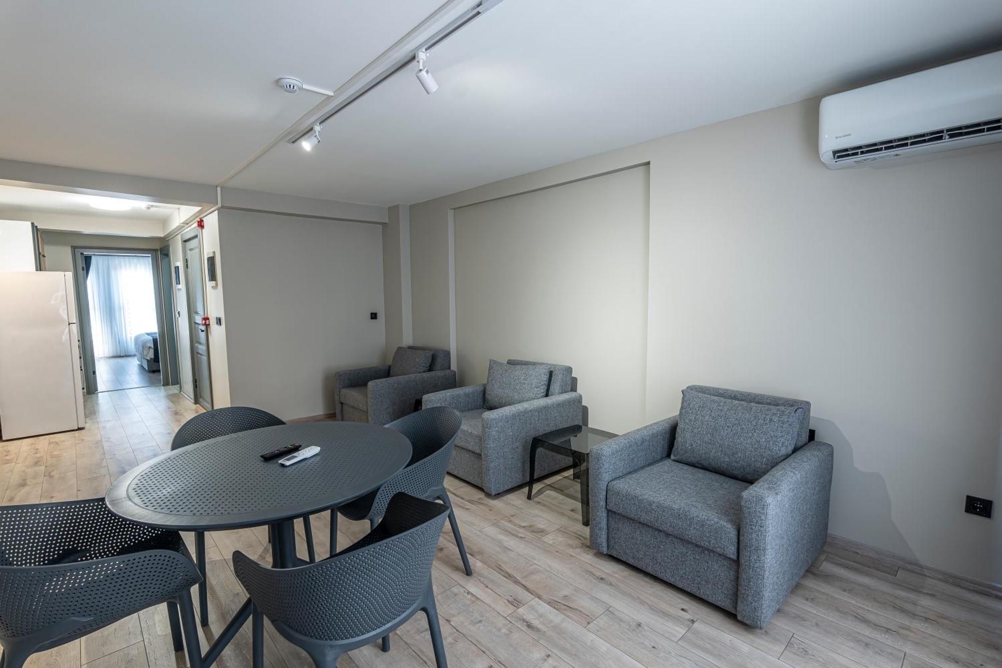Calanthe Hotel