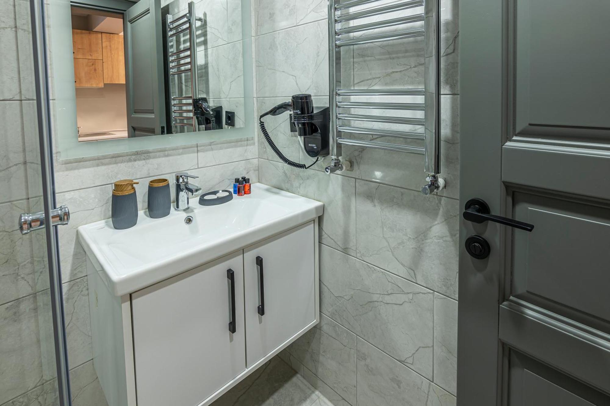 Calanthe Hotel 3*