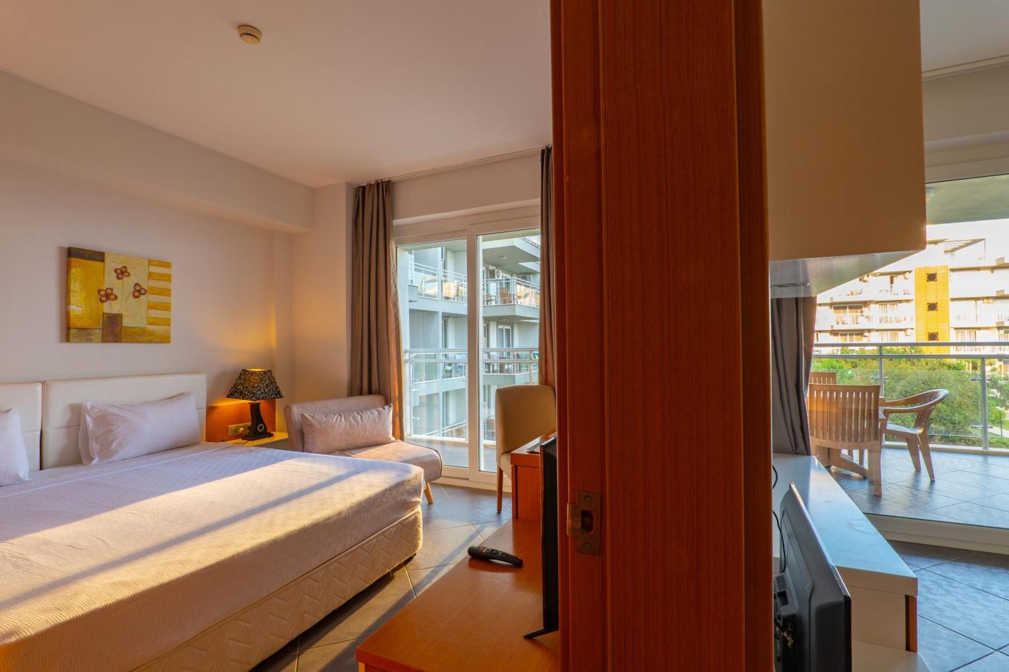 Karya Family Hotel