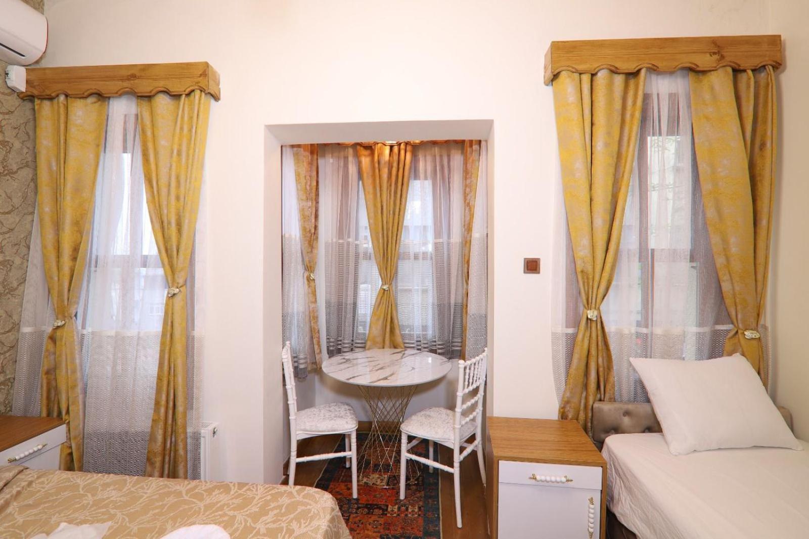 Guer Royal Aparts Hotel