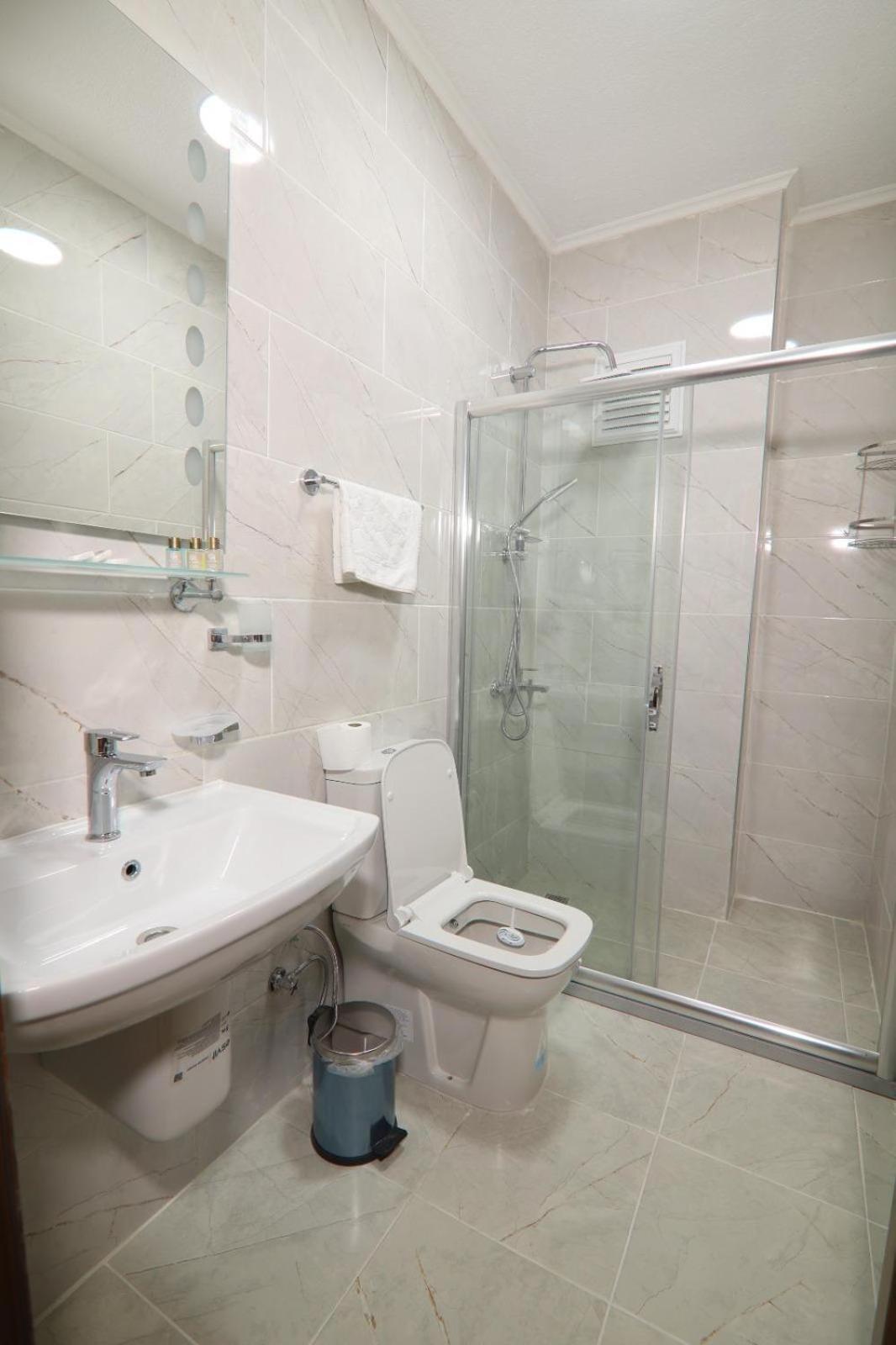 Hotel Guer Royal Aparts 3*