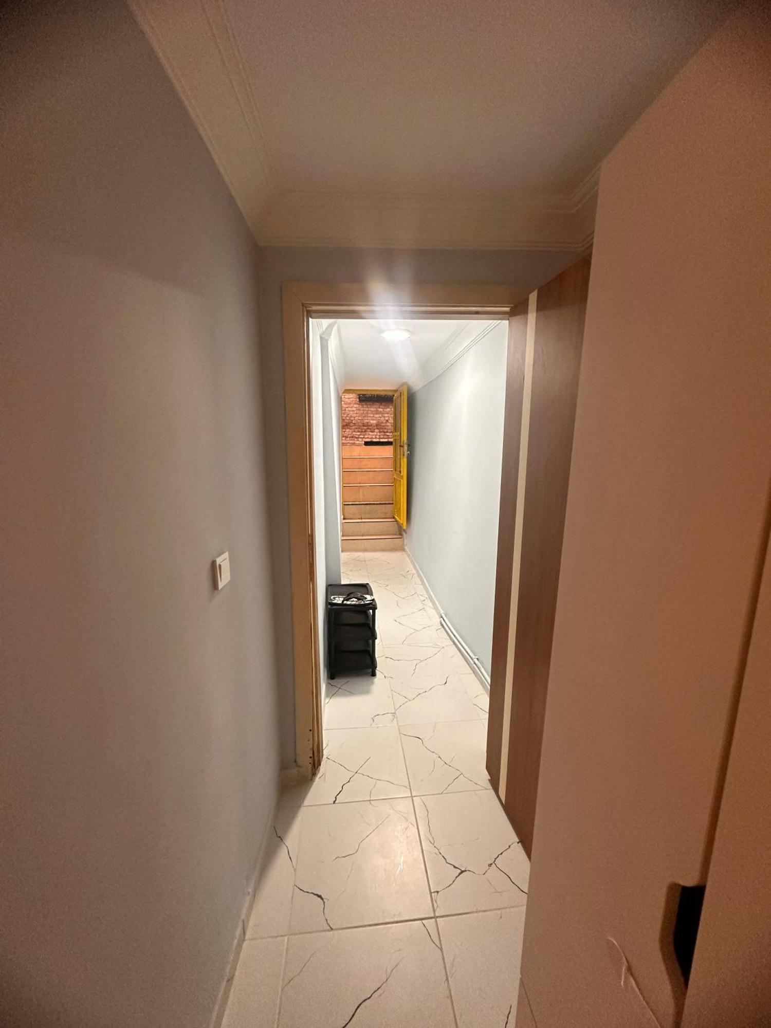 Awwa Apartment *