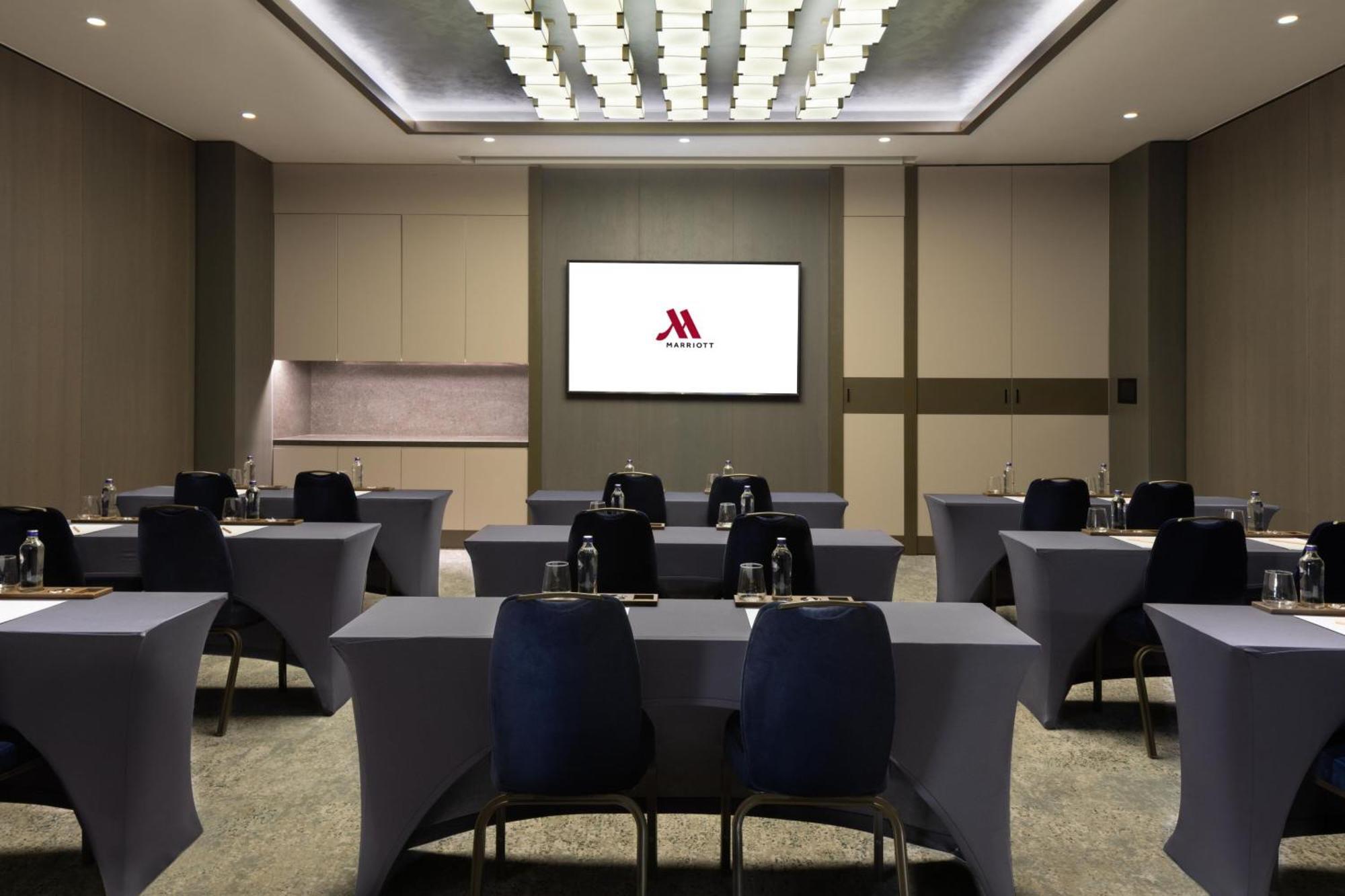 Marriott Hotel 5*