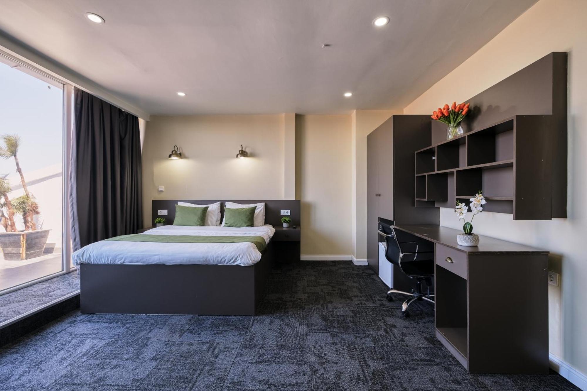 Duck Hotel 3*