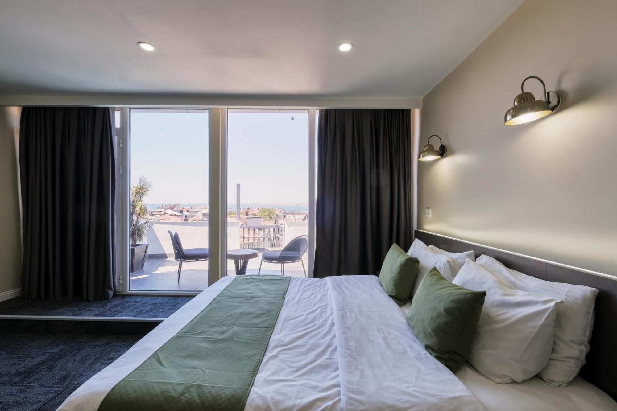 Duck 3* Istanbul