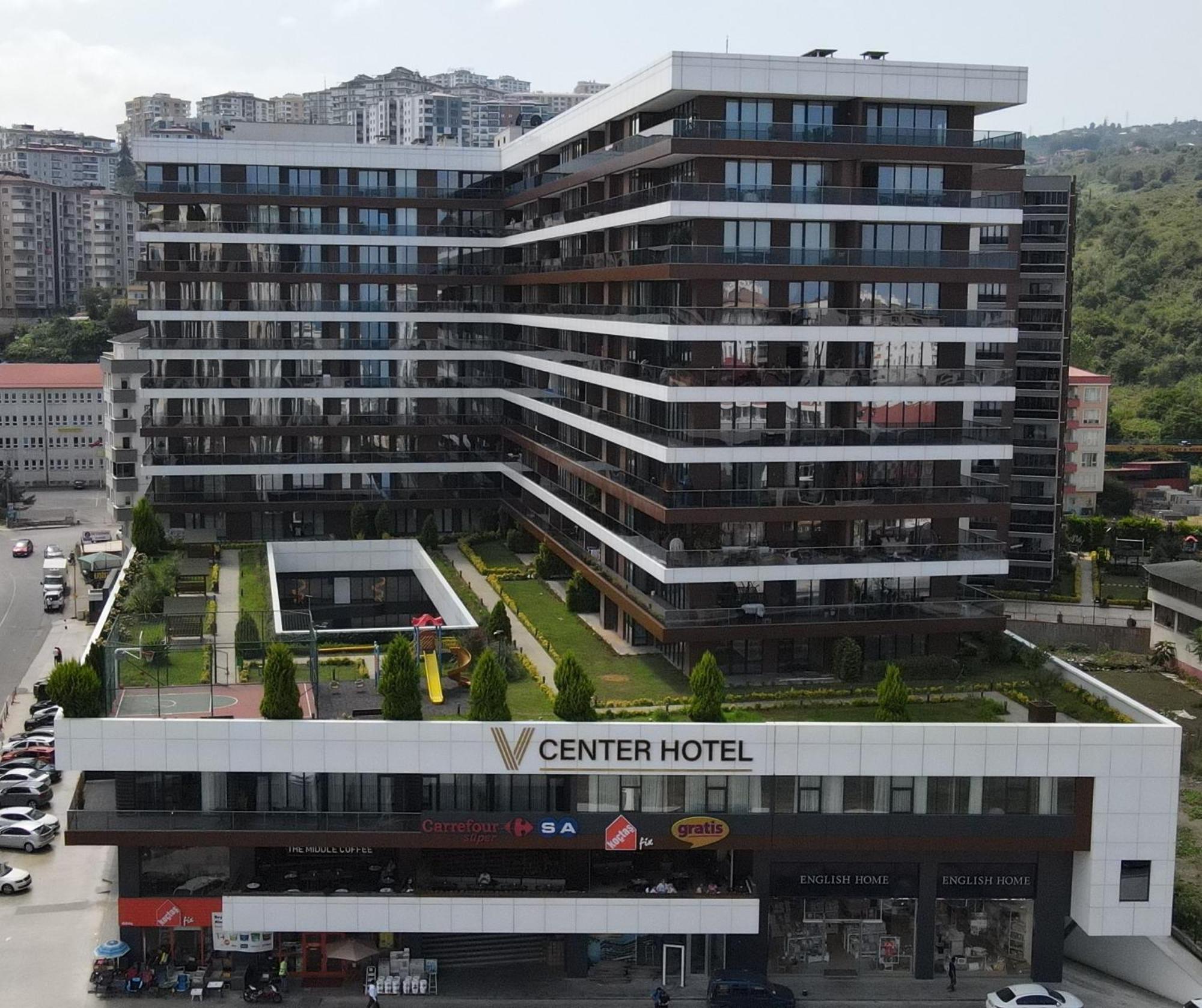 V Center Hotel 4*