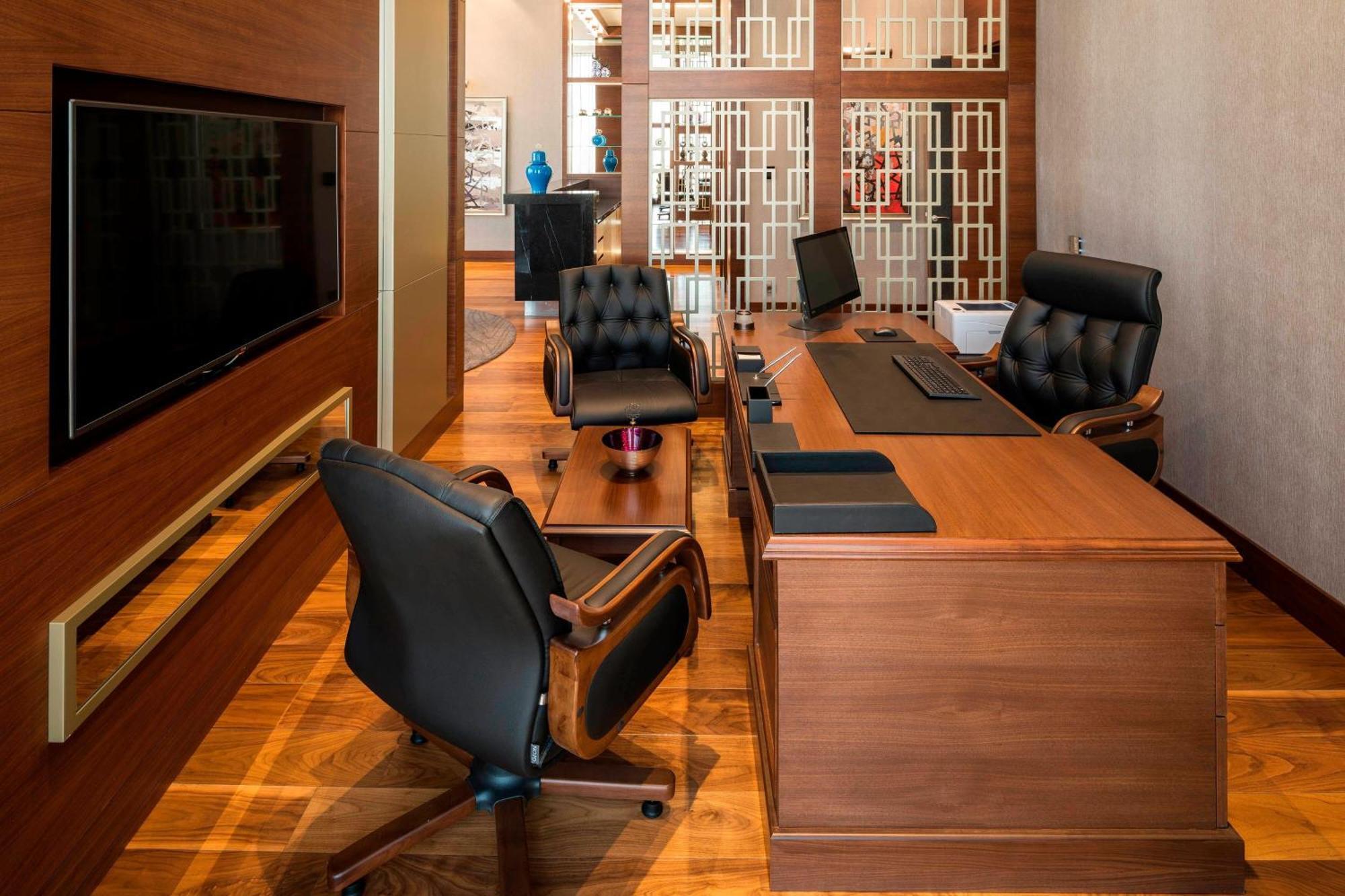 Sheraton Grand Atasehir 5*