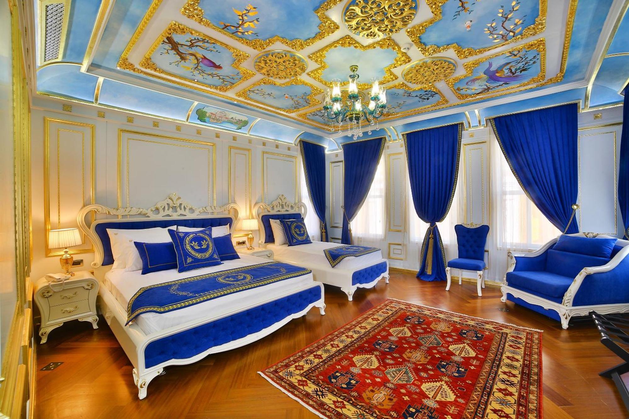 Seven Hills Palace & 4*