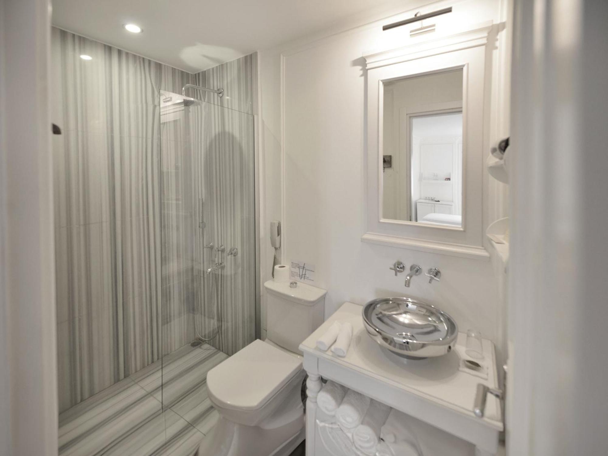 Vintage Hotel 4*