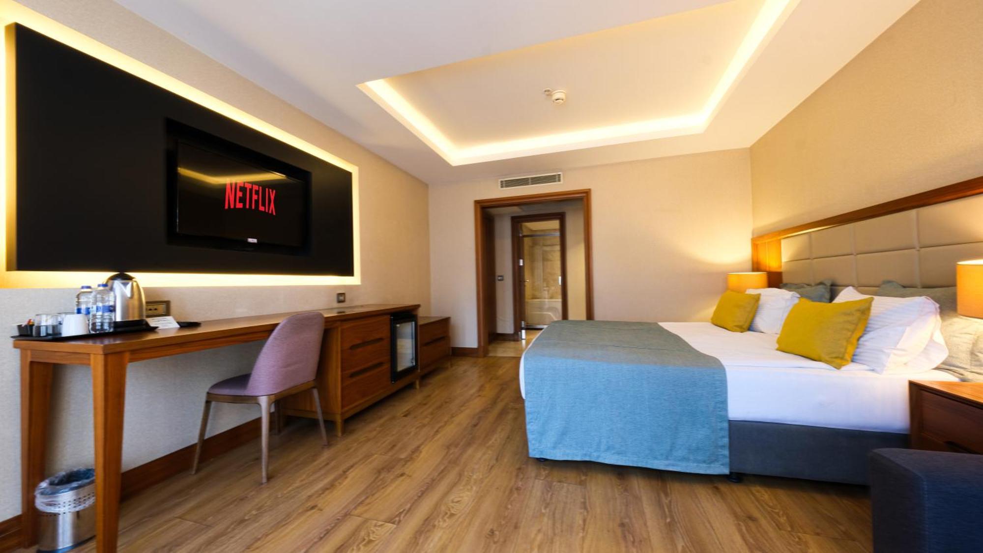 Endless Art Hotel-special Category Hotel