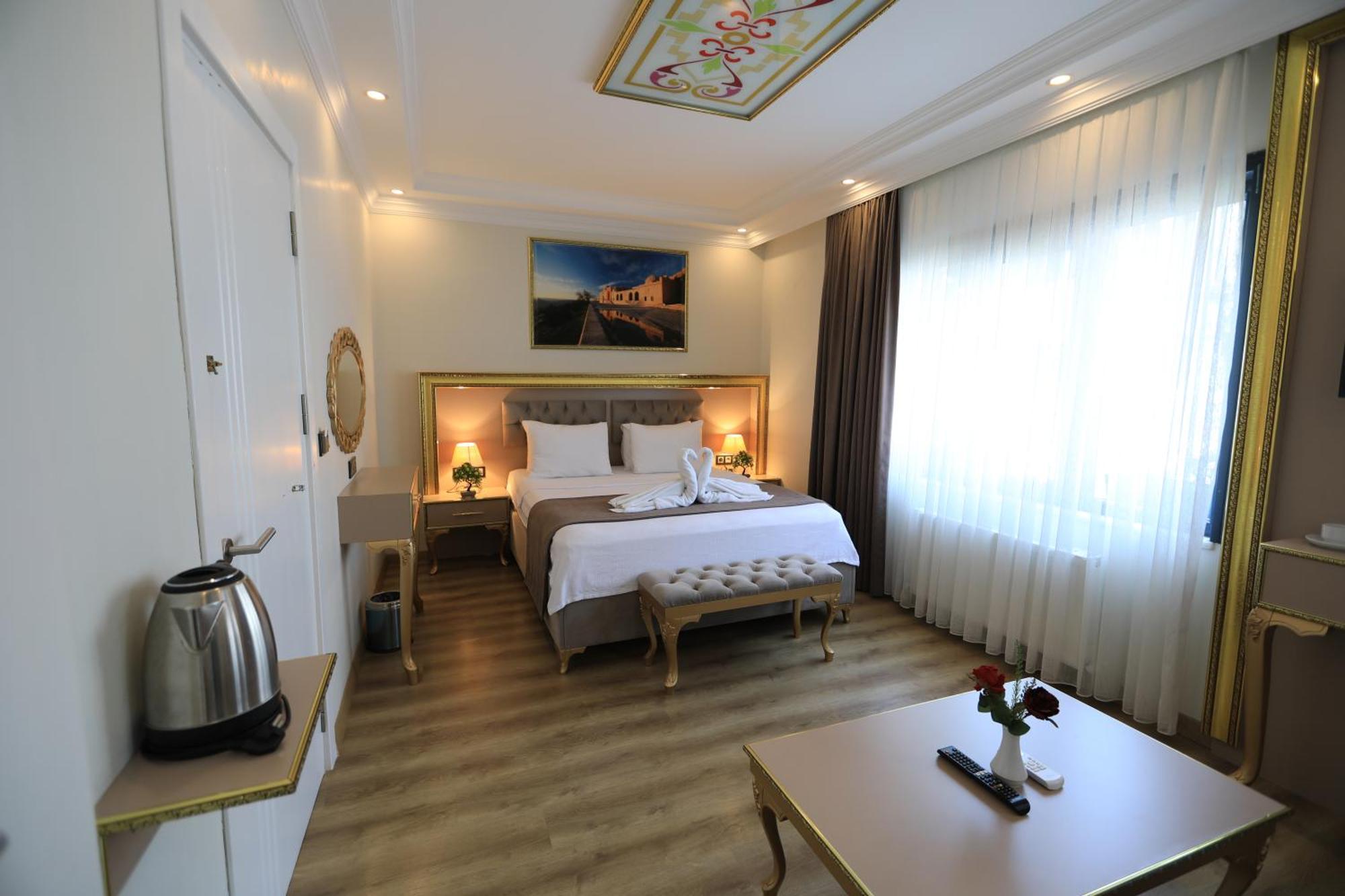 Blue Zerzevan Hotel 4*
