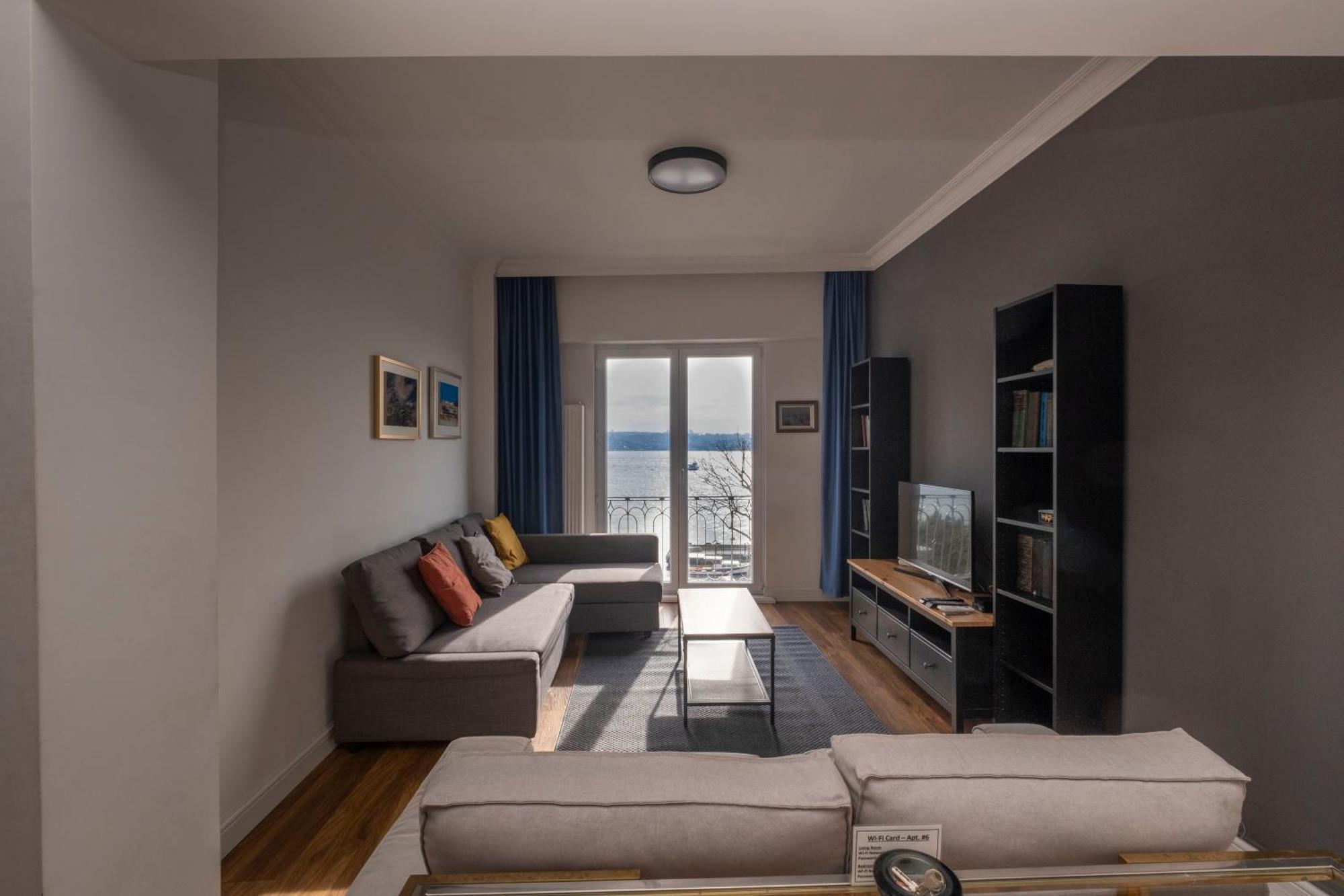 Apartment Trendy Waterfront With A Striking View *