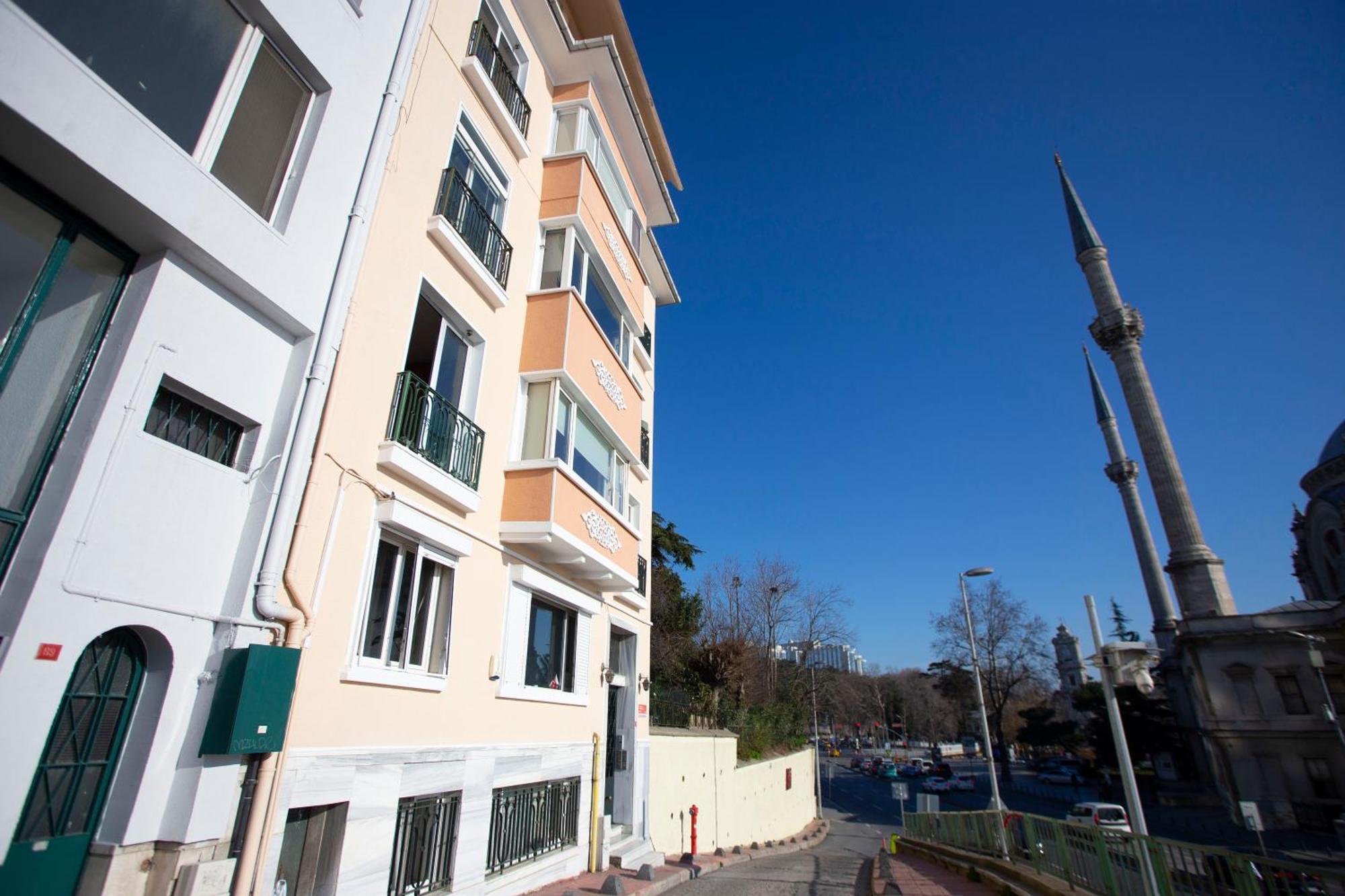 Trendy Waterfront With A Striking View Apartment Istanbul