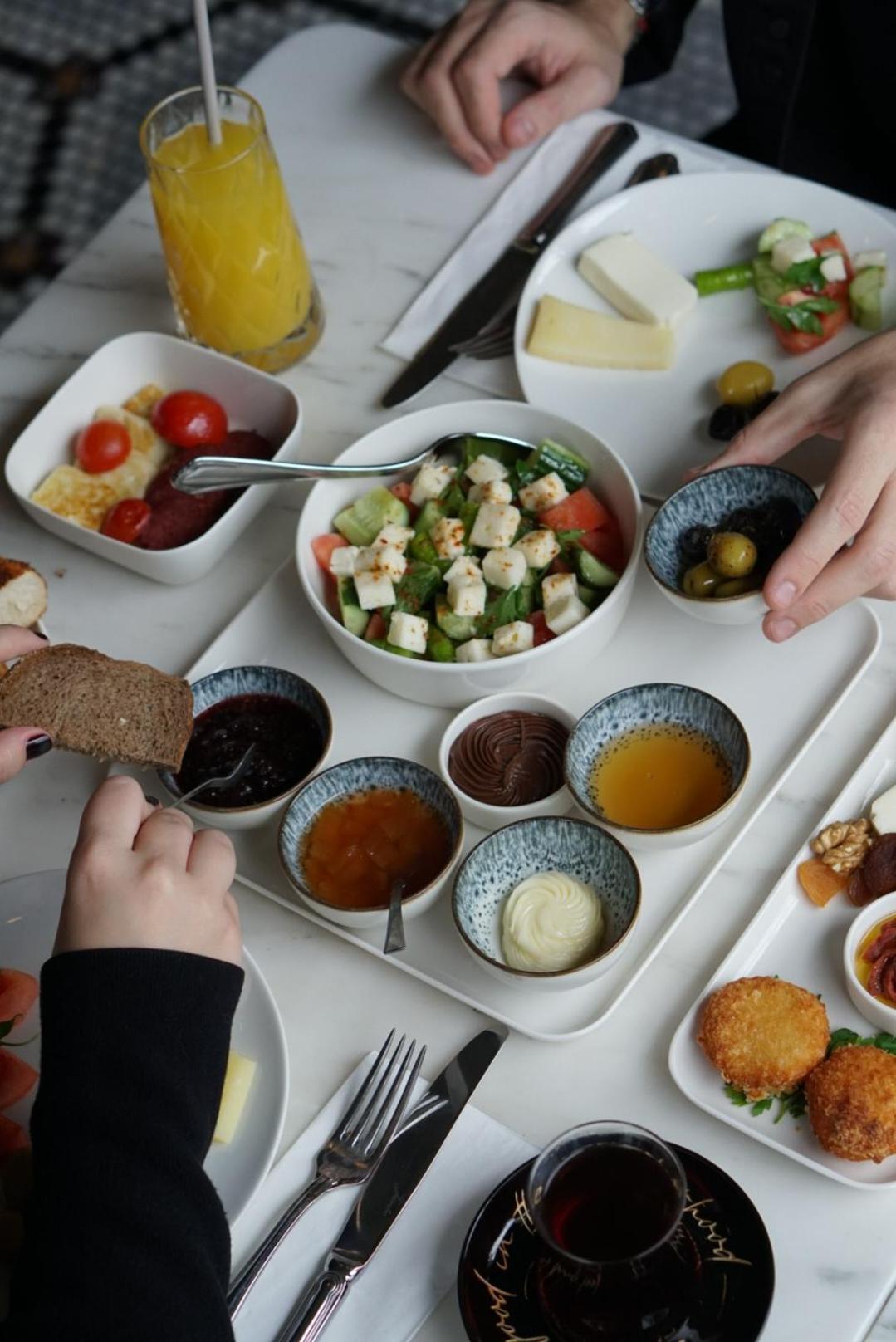39 Kalamis Marina & Restaurant 3*