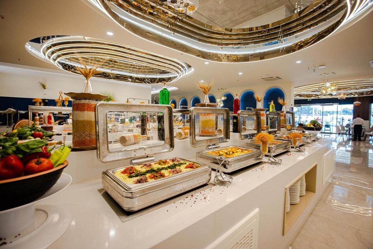 Hotel Victory Volare Side
