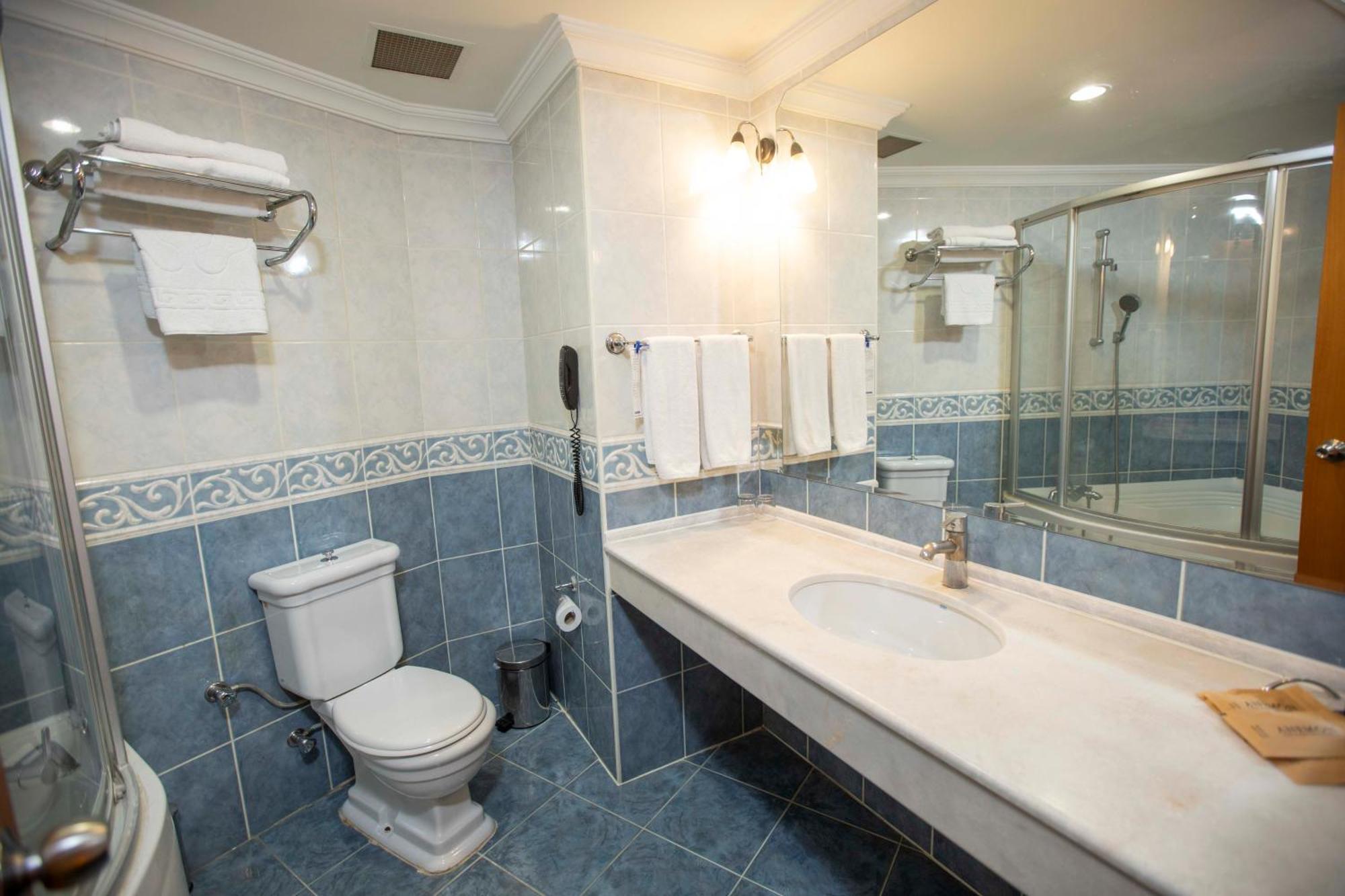 Anemon Grand Hotel 5*