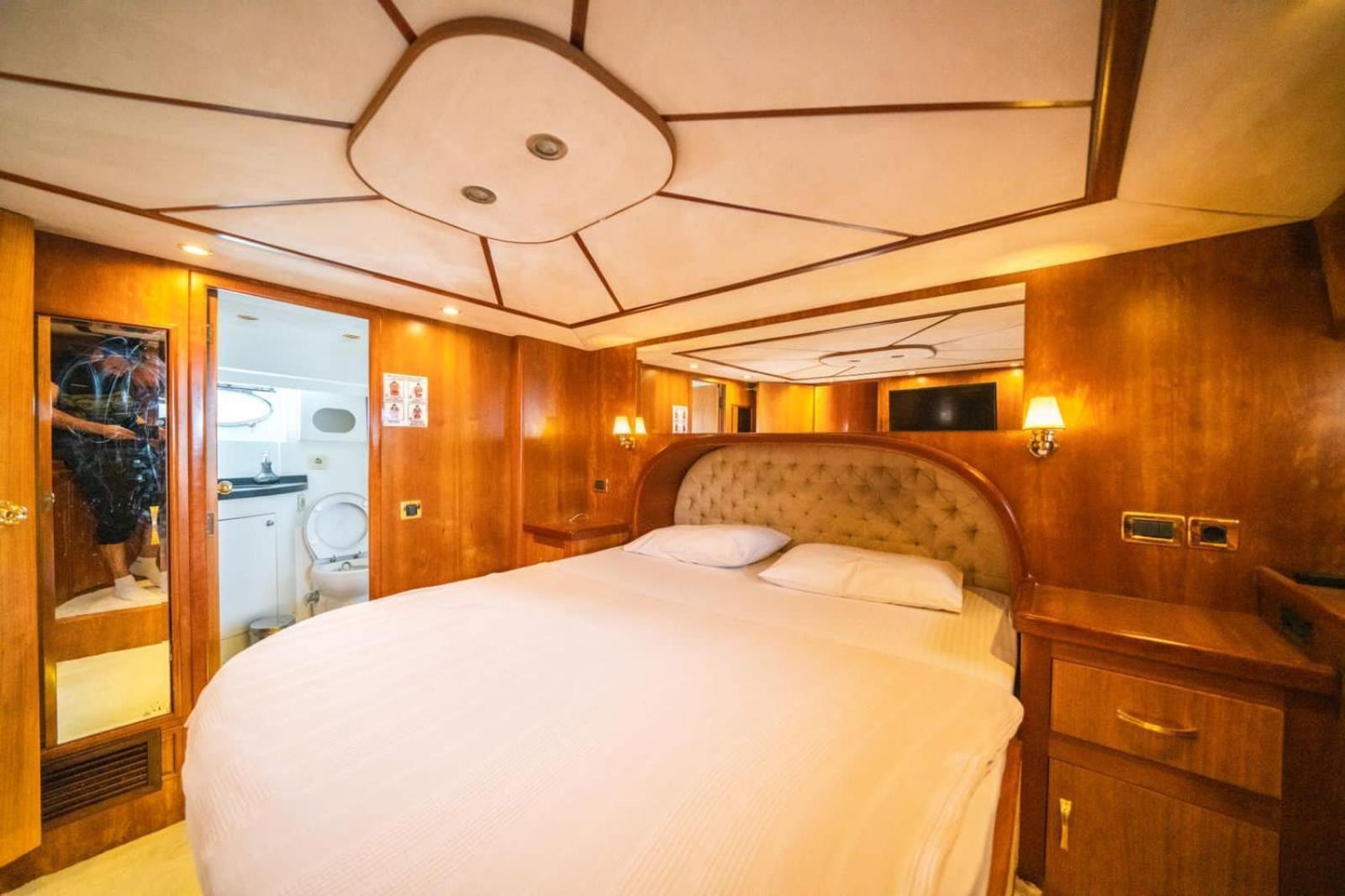 Luxury Yachts Botel Istanbul