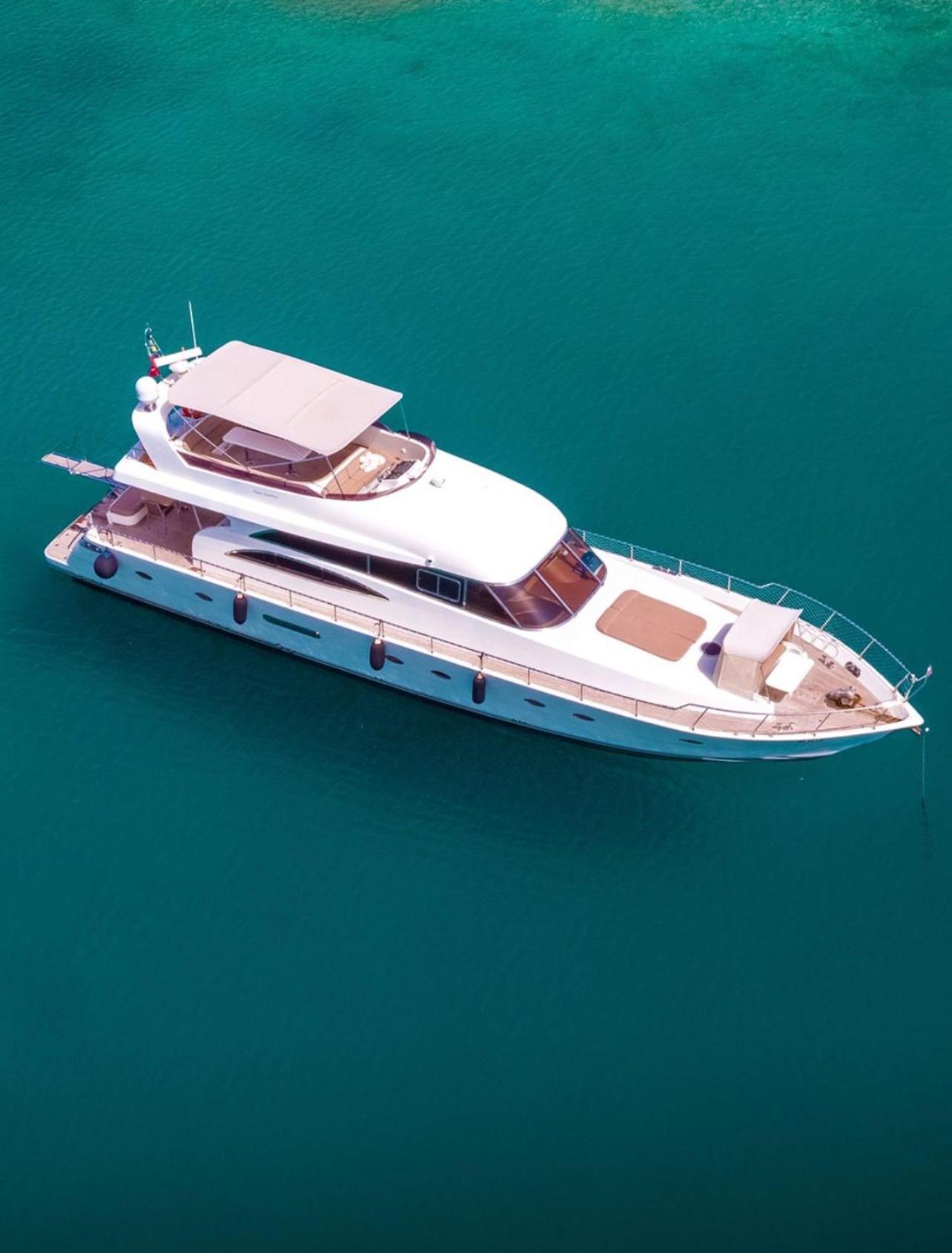Luxury Yachts *