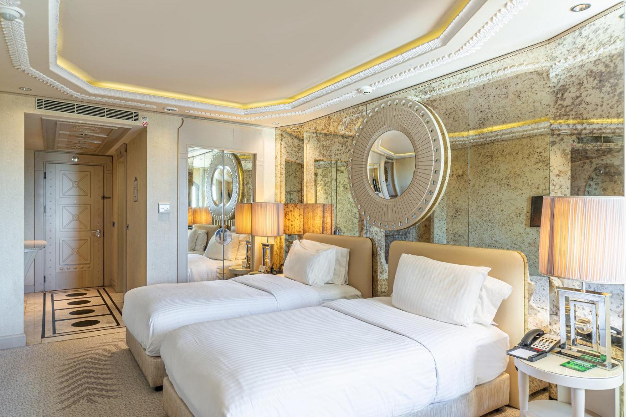 Hotel Wyndham Grand Kalamis Marina Istanbul