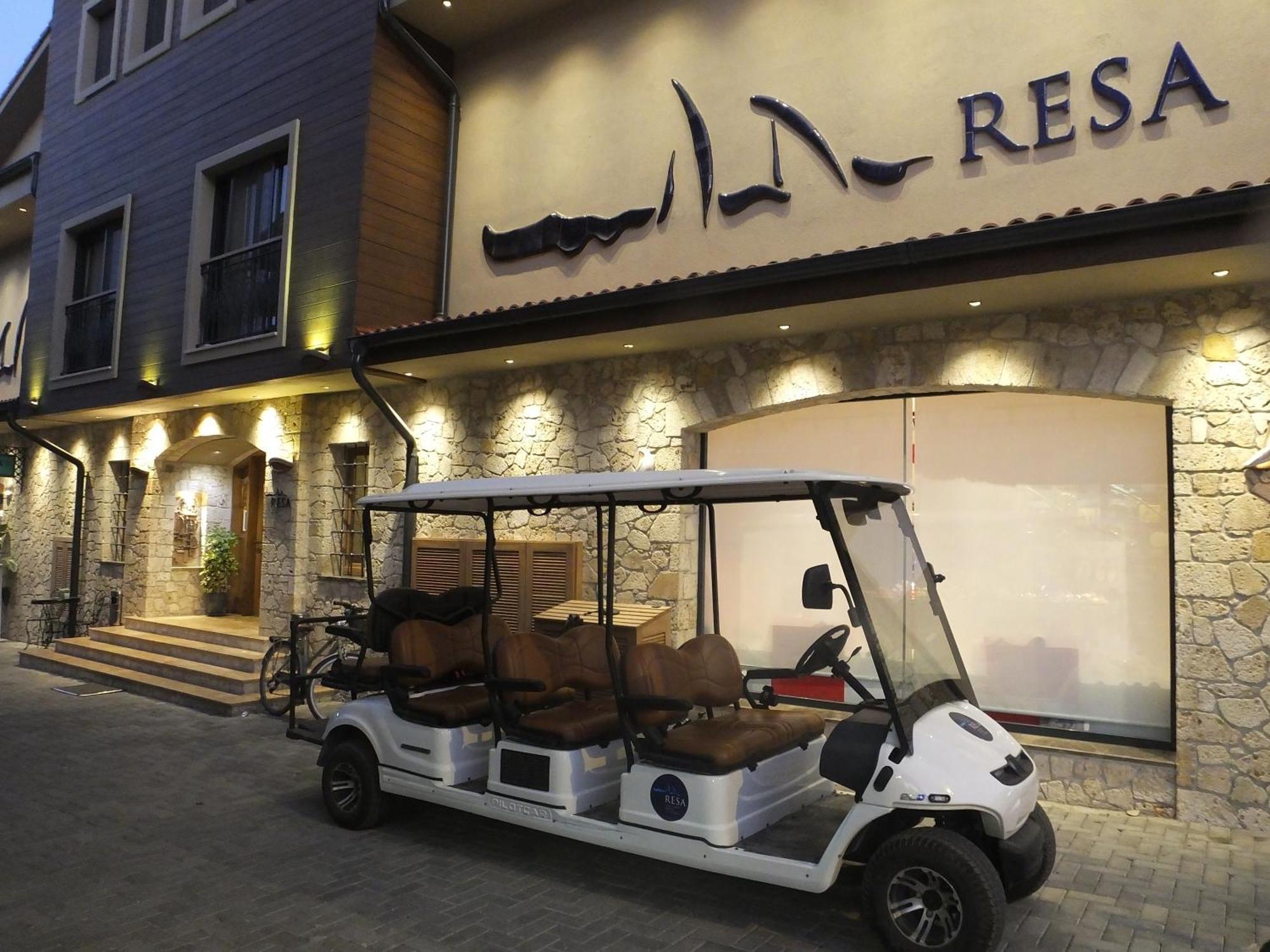 Hotel Resa *