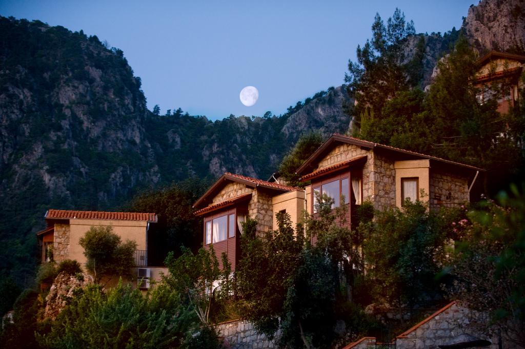 Dionysos Hotel 3*