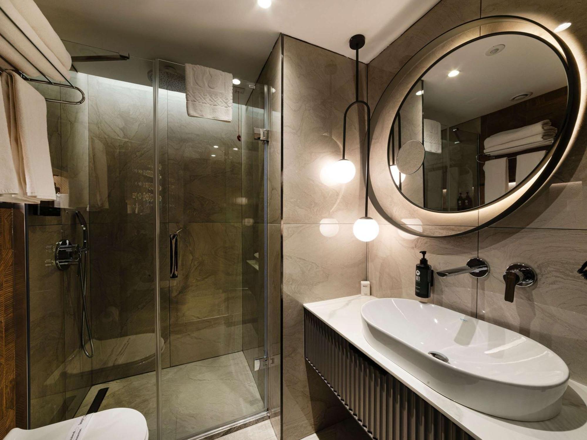 Levni Handwritten Collection By Accor