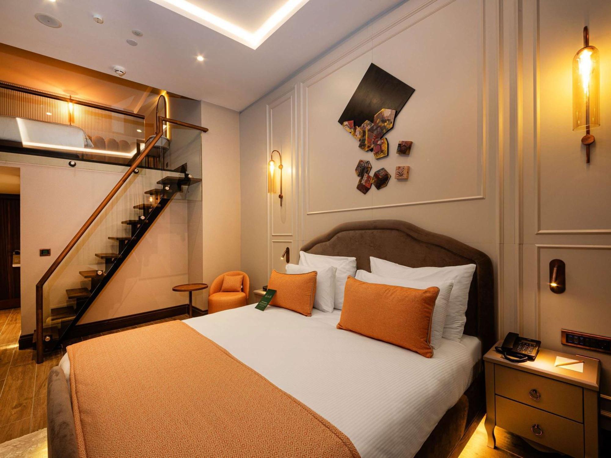 Levni Handwritten Collection By Accor