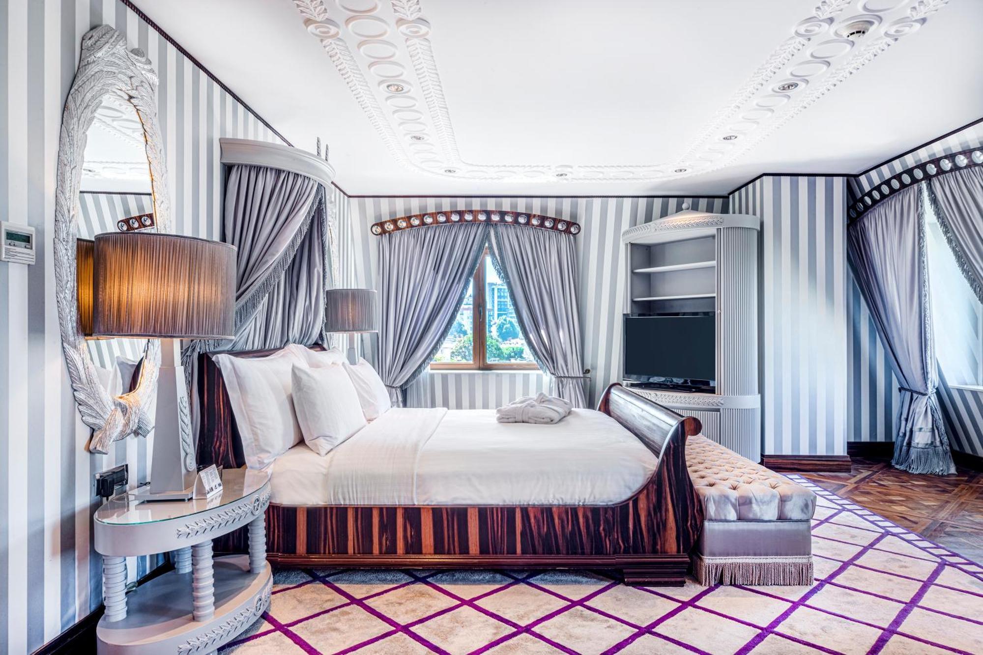 Hotel Wyndham Grand Kalamis Marina 5*