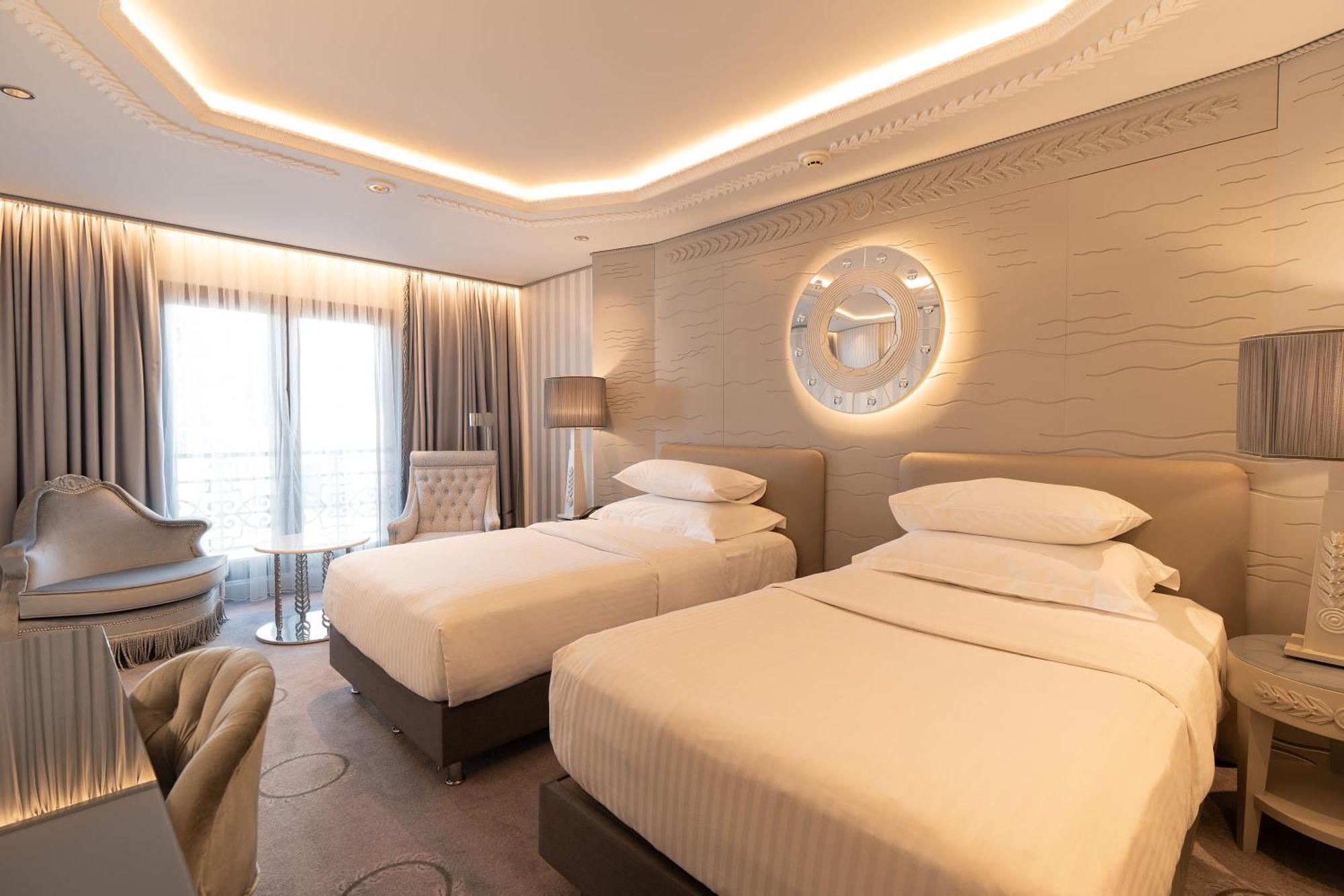 Wyndham Grand Kalamis Marina 5*