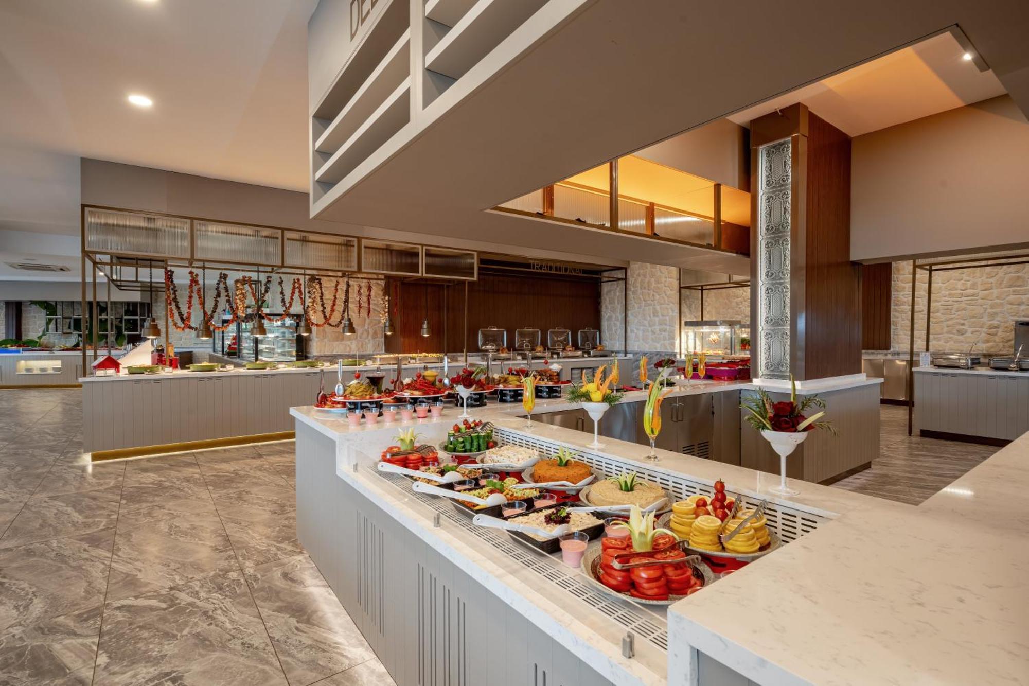Justiniano Deluxe Hotel Okurcalar
