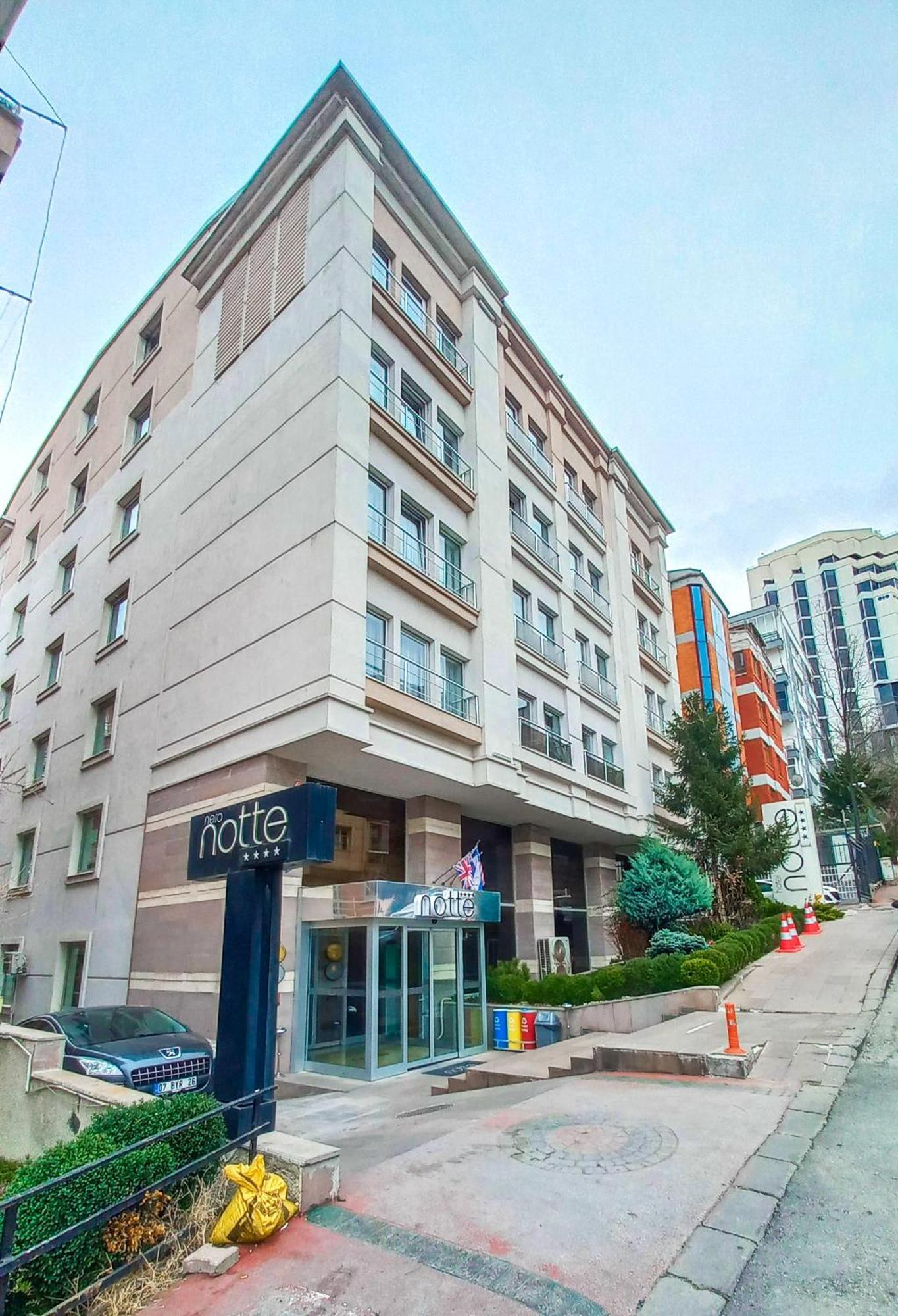 Notte Hotel