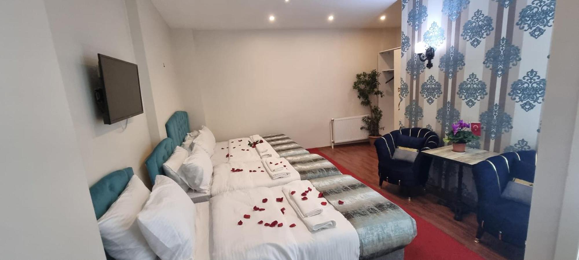 Hotel By Historial Due 3*