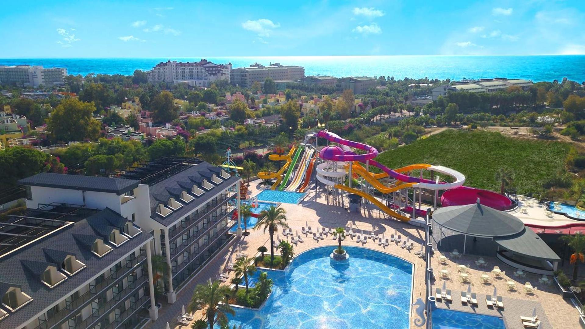 Dream World Palace Hotel 5*