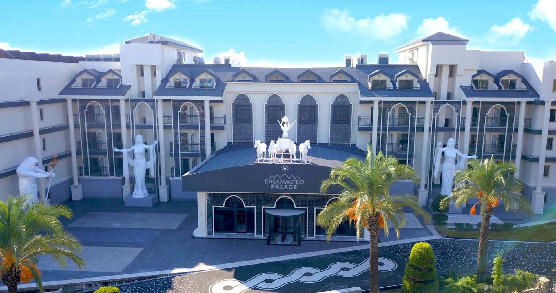 Dream World Palace Hotel 5*