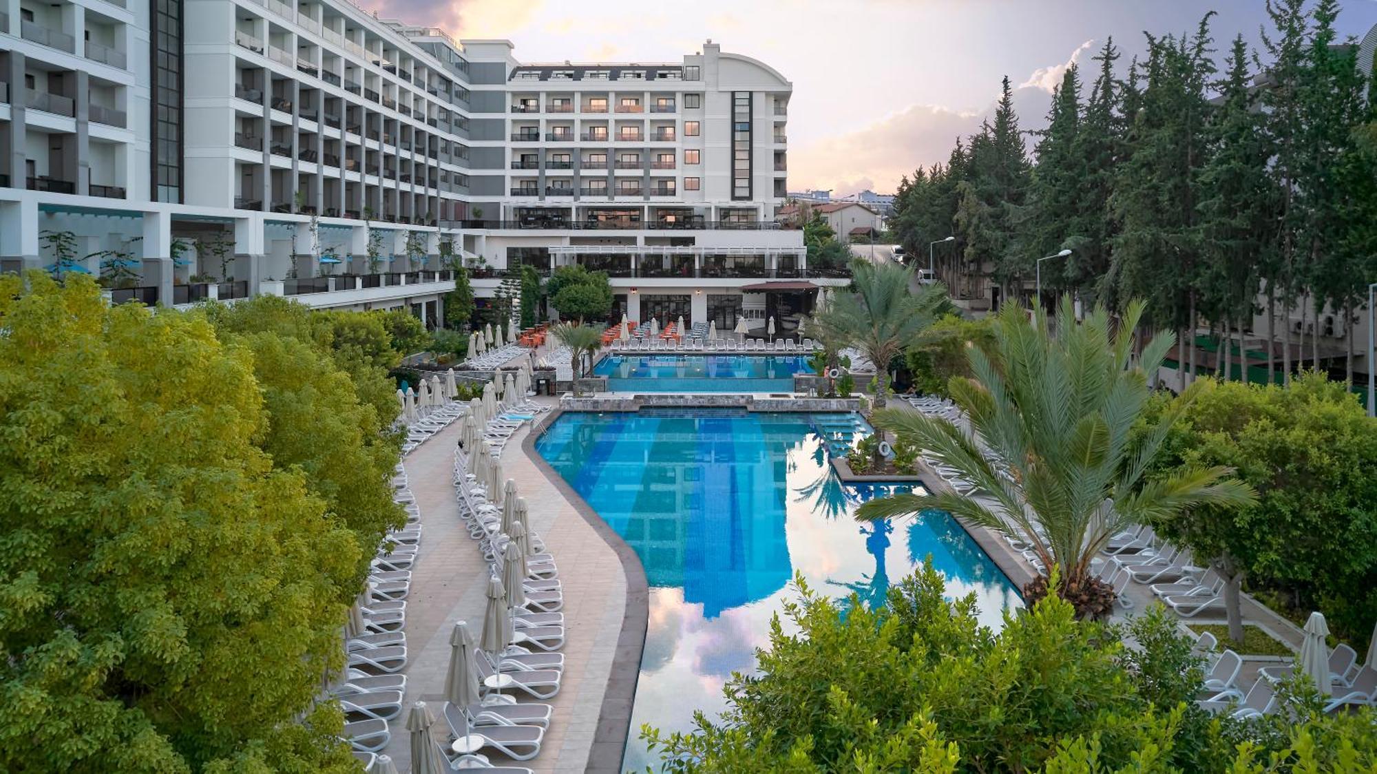 Hotel Seaden Valentine & (adults Only) 5*