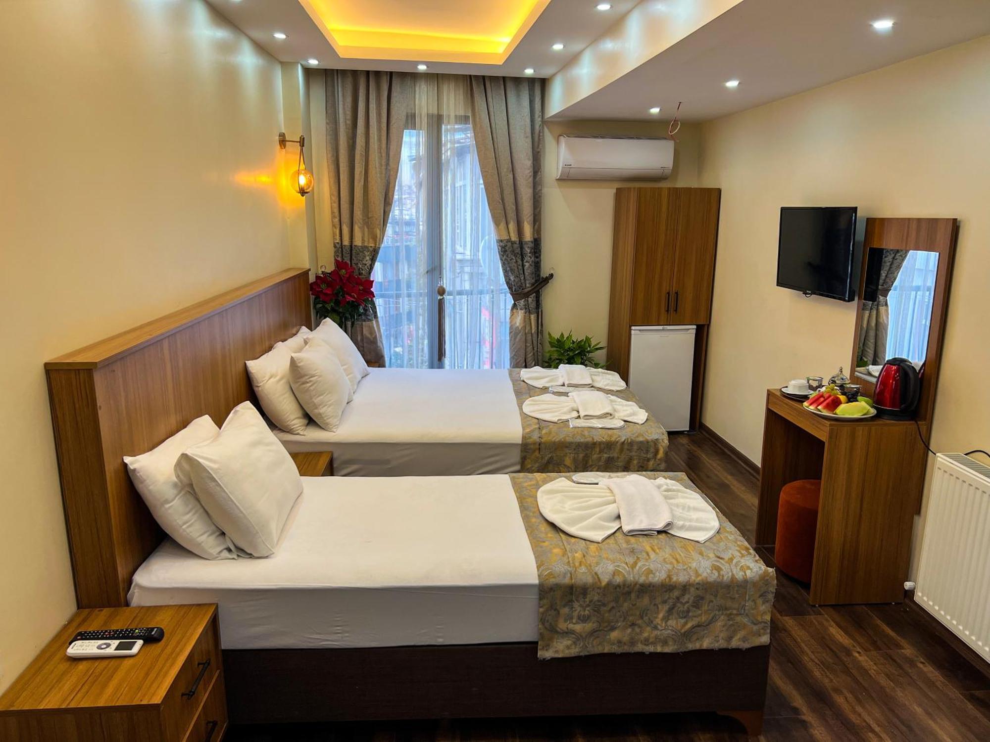 By Historia Hotel