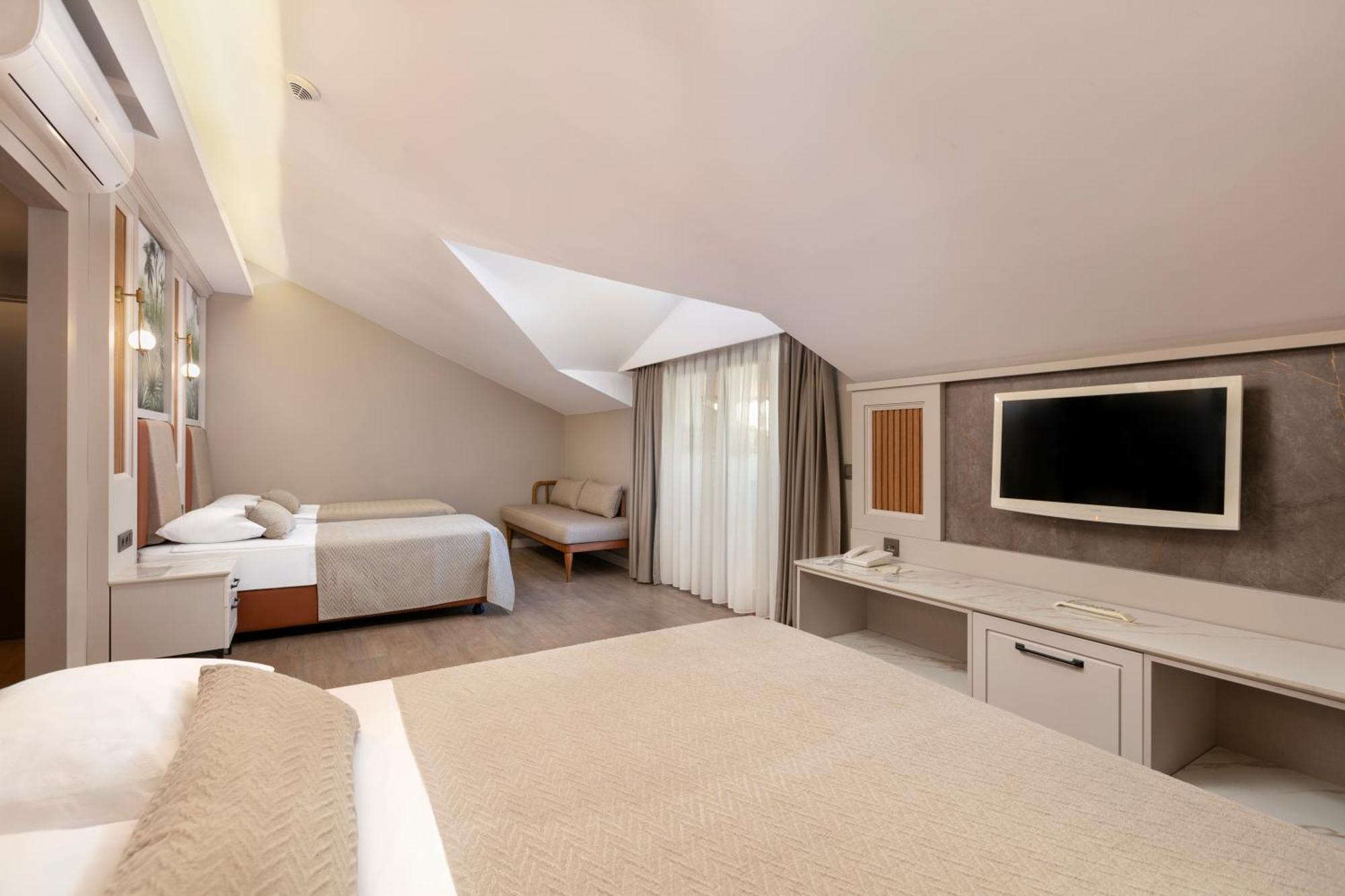 Club Phaselis Rose Resort 5*